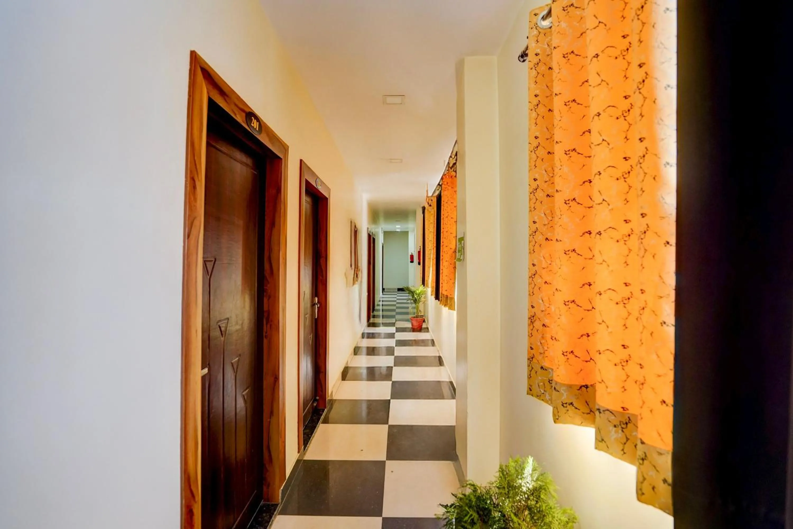 Lobby or reception in OYO Hotel O Khargapur Ring Road Formerly Shimla Grand