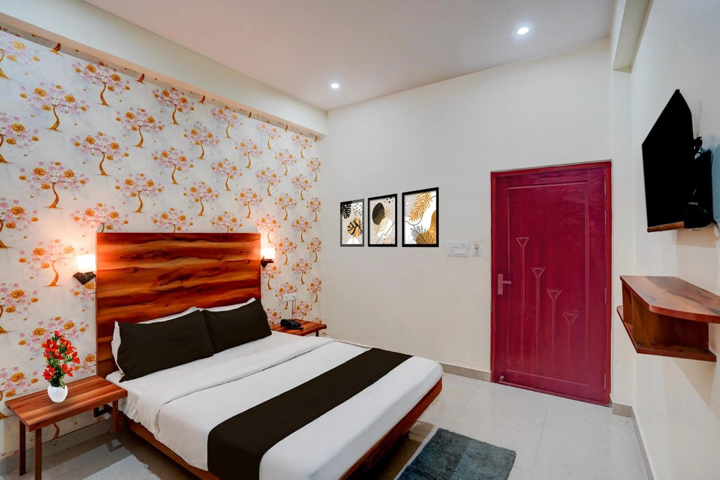 Bedroom, Bed in OYO Hotel O Khargapur Ring Road Formerly Shimla Grand