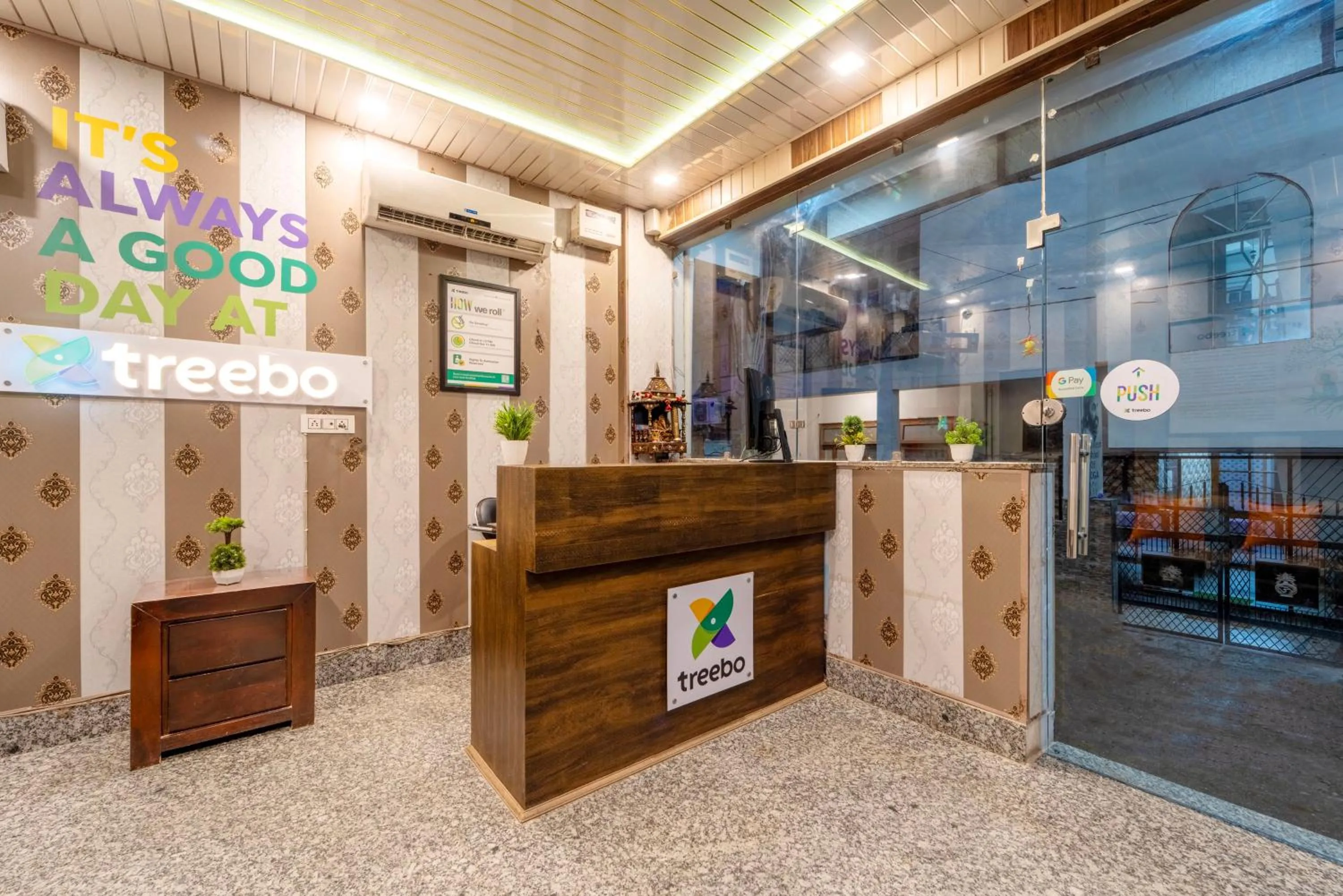 Lobby or reception in Treebo AK Residency, Tapovan