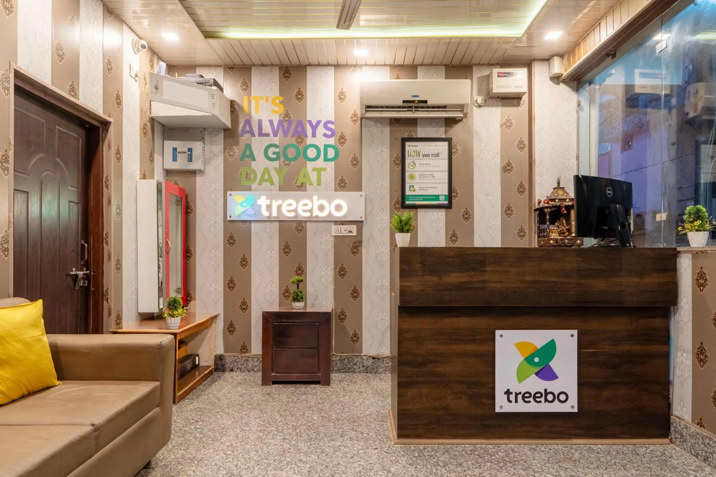 Lobby or reception in Treebo AK Residency, Tapovan