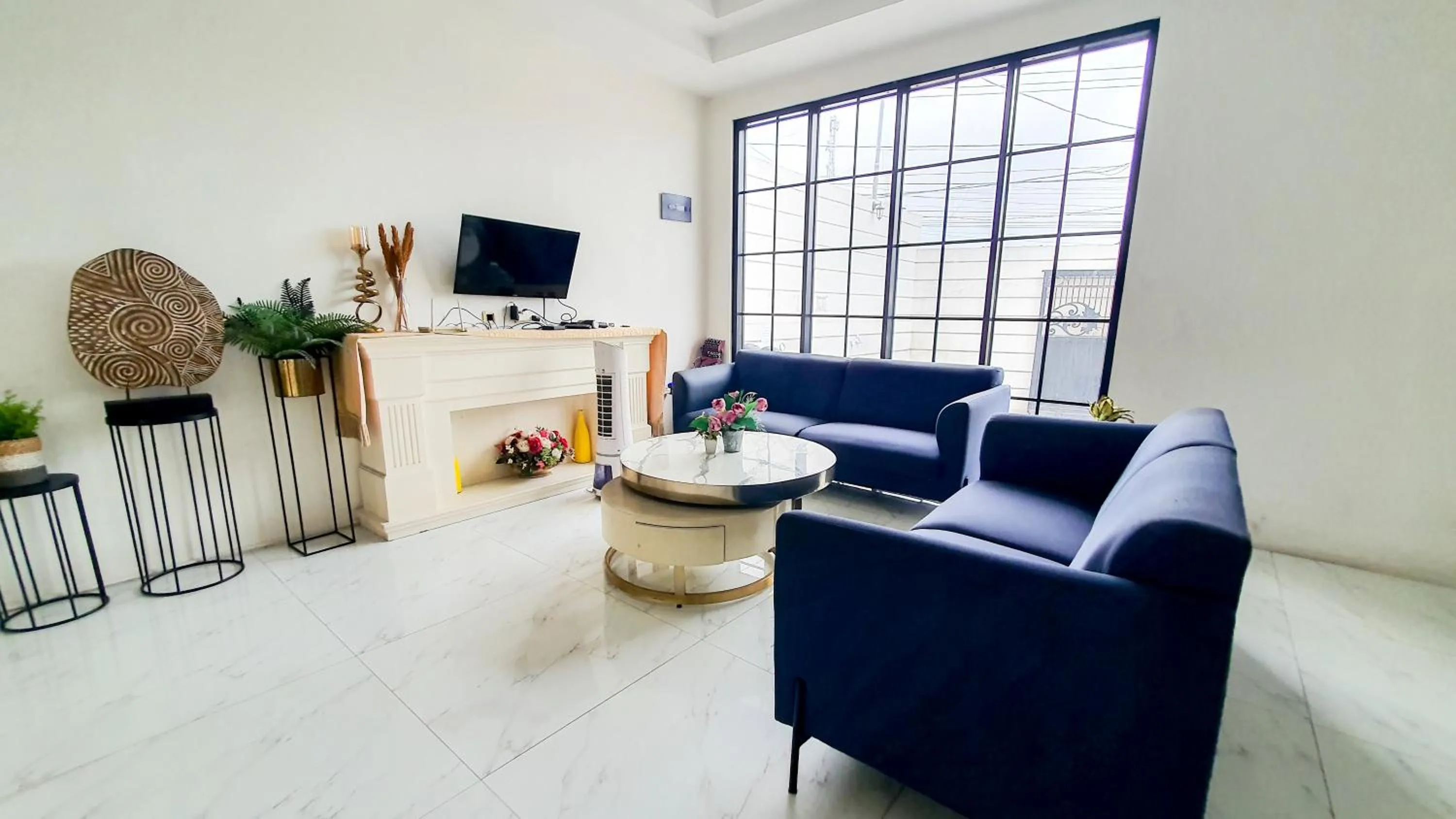 Lobby or reception in La'Rissa Residence by ARBA