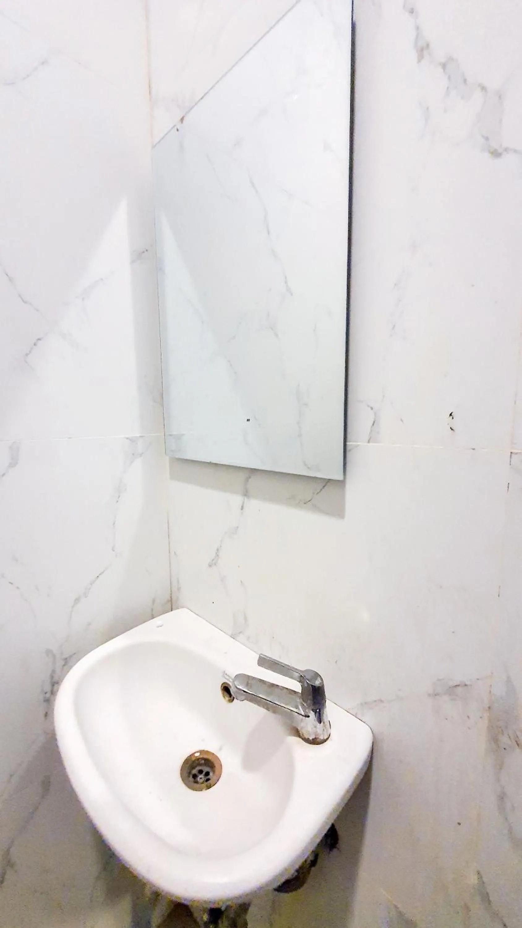 Bathroom in La'Rissa Residence by ARBA