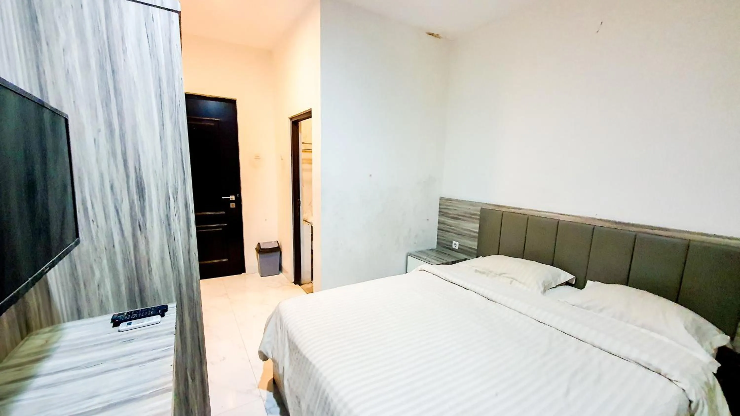 TV and multimedia, Bed in La'Rissa Residence by ARBA