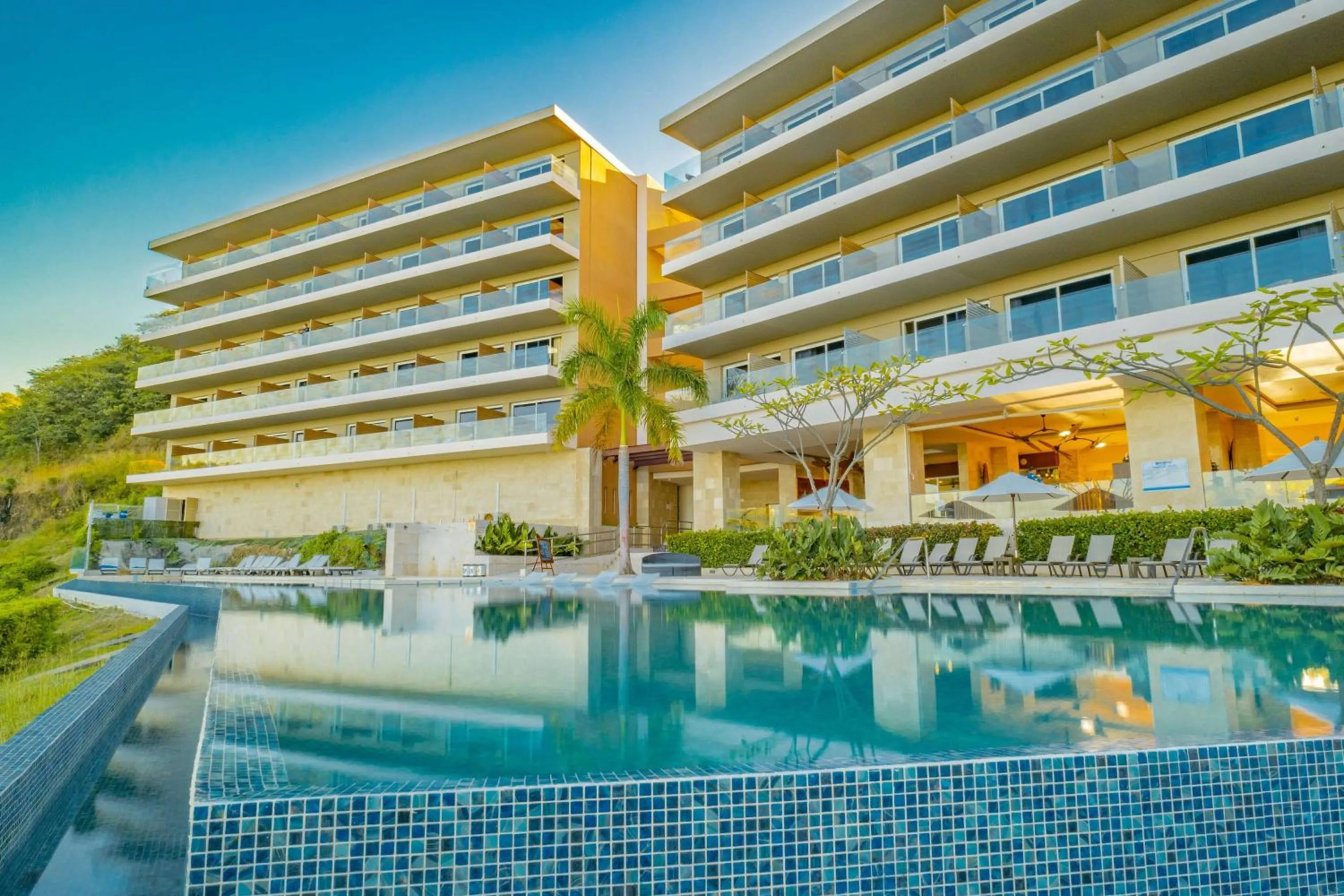 Pool view in Wyndham Tamarindo