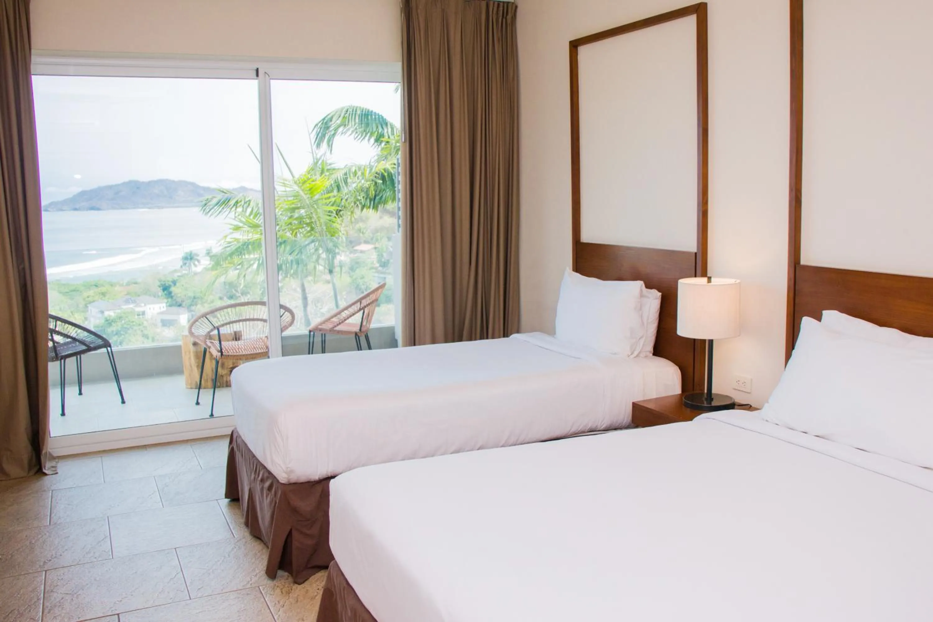 Bed in Wyndham Tamarindo