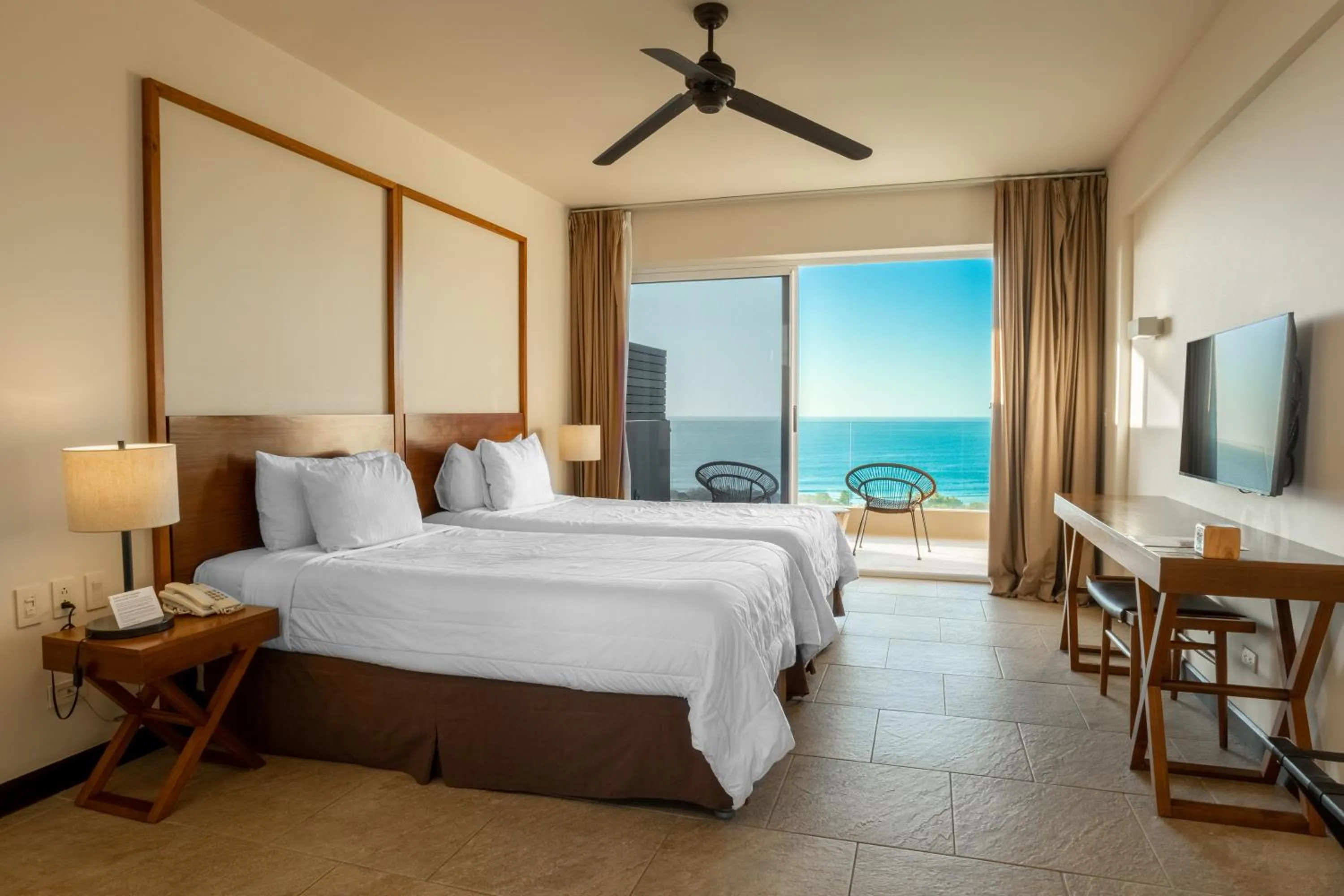 Bed in Wyndham Tamarindo