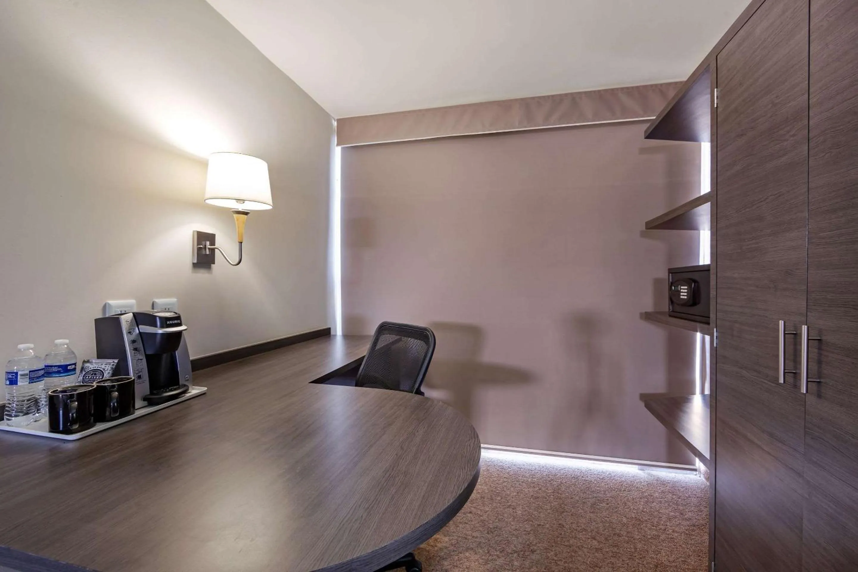 Photo of the whole room in Comfort Inn Querétaro