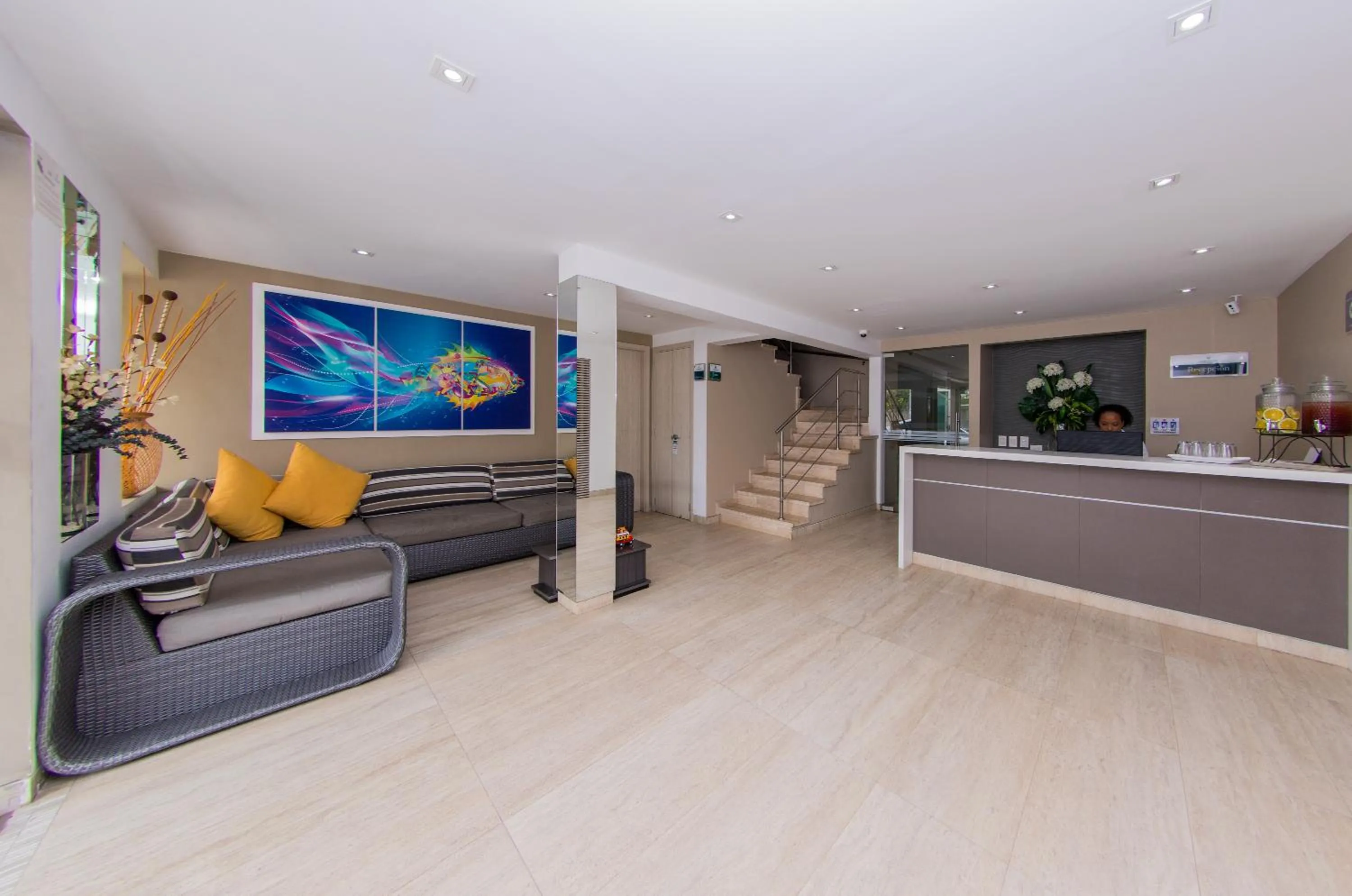 Lobby or reception in Varanasi Hotel Boutique Aeropuerto