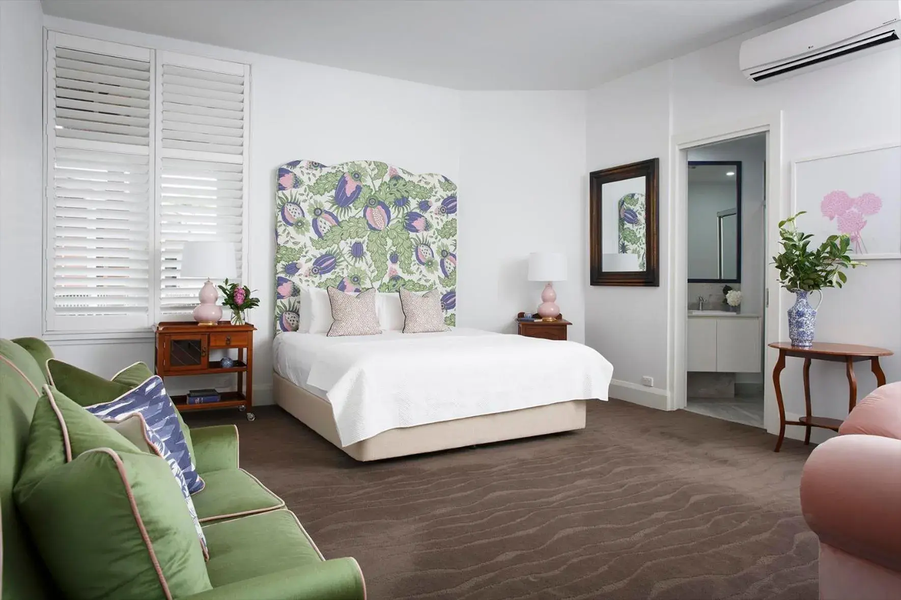 Lola Deluxe in The Provincial Boutique Hotel Lola Deluxe in The Provincial Boutique Hotel