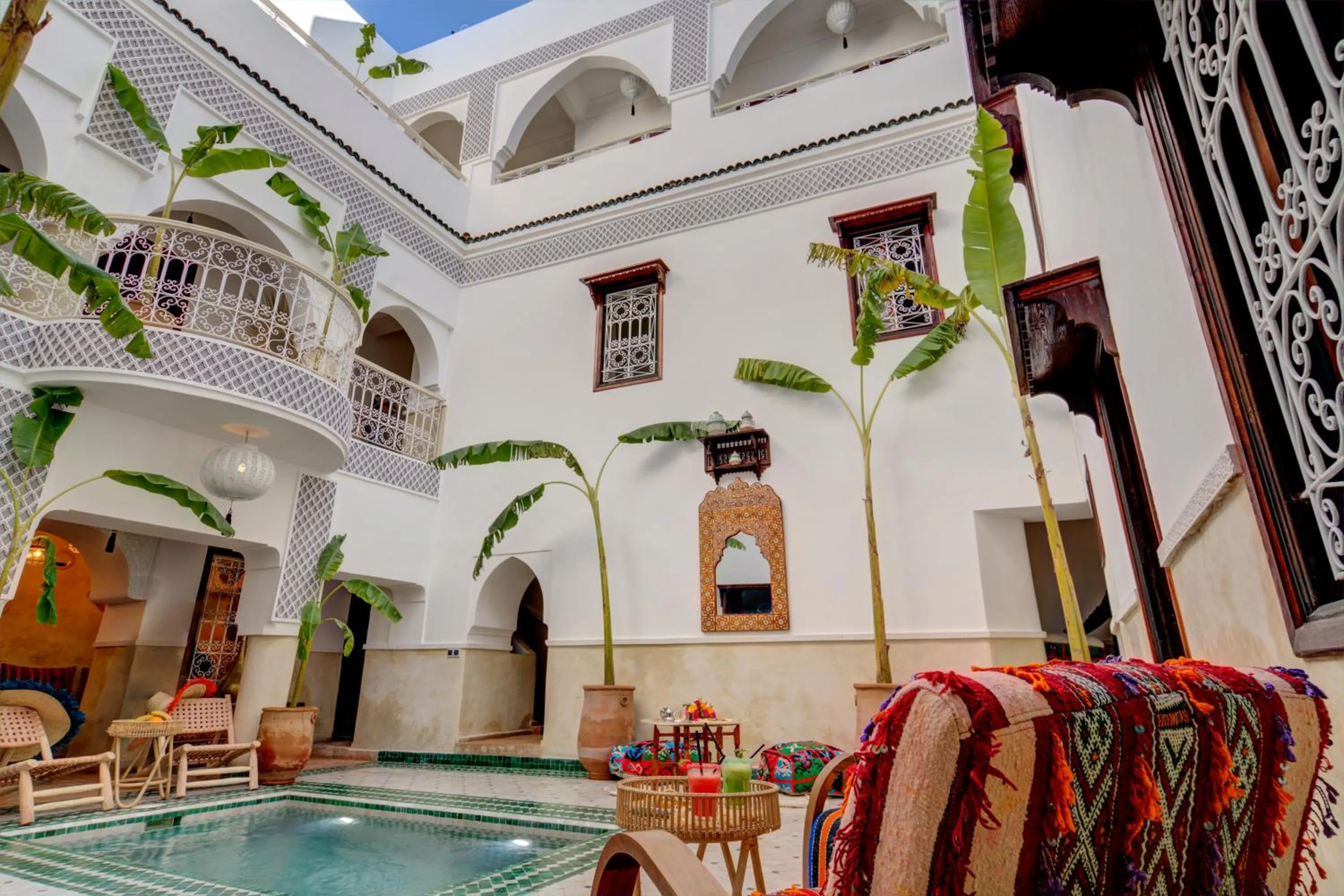Swimming pool in Riad Les Etoiles Berberes & SPA