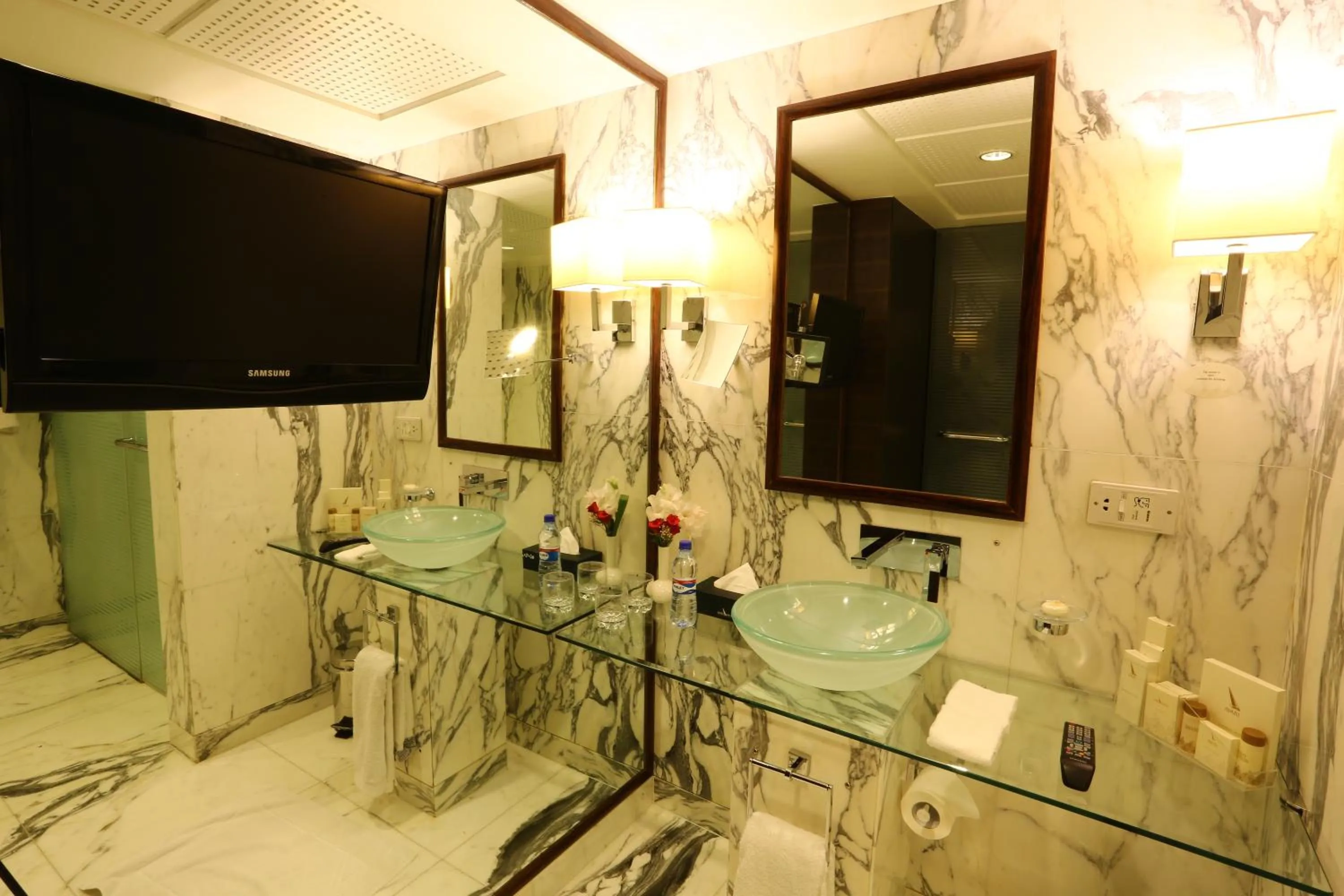 Bathroom in Avari Towers Karachi