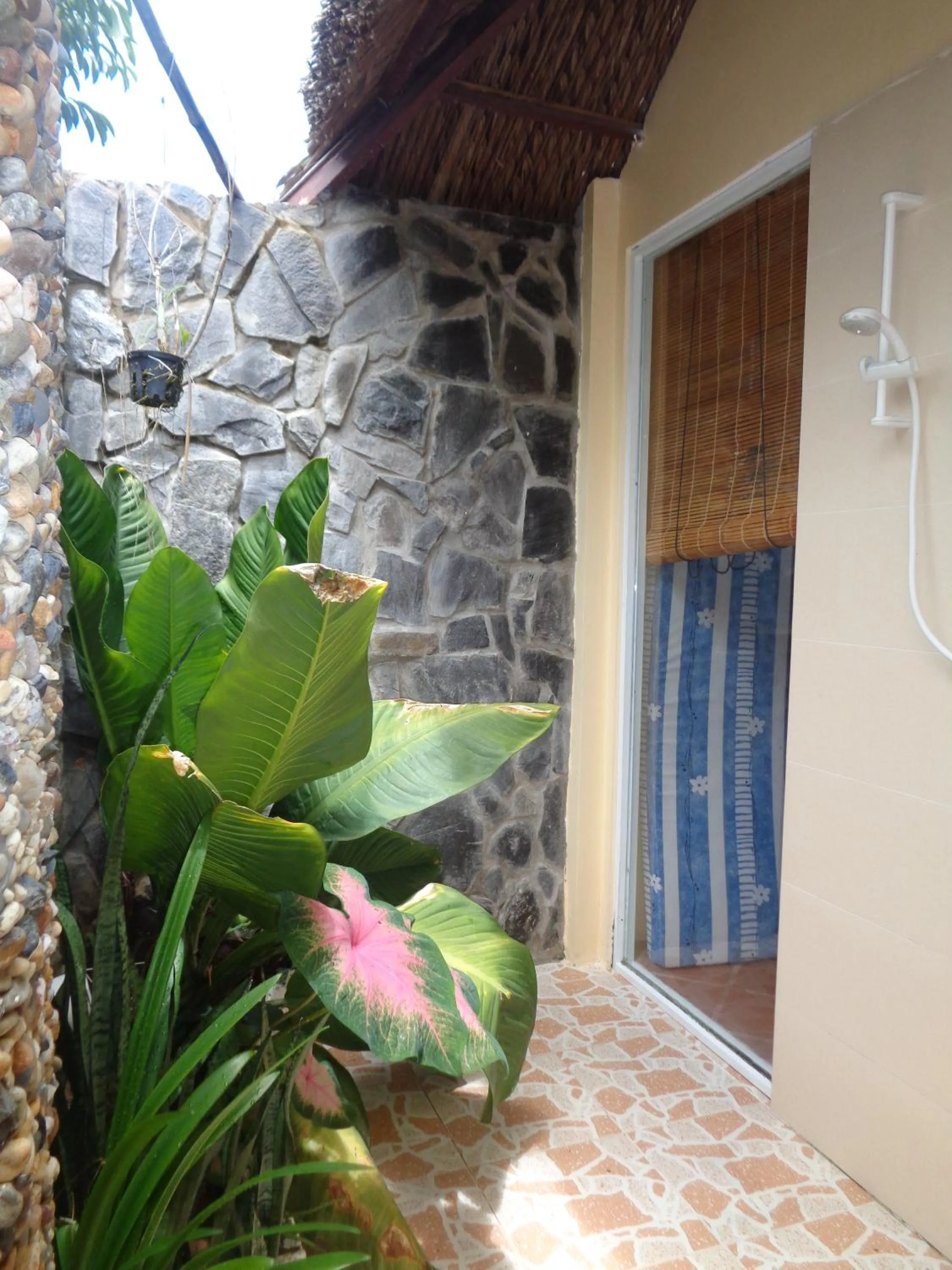 Shower in Ninila Fruit Farm Bungalow