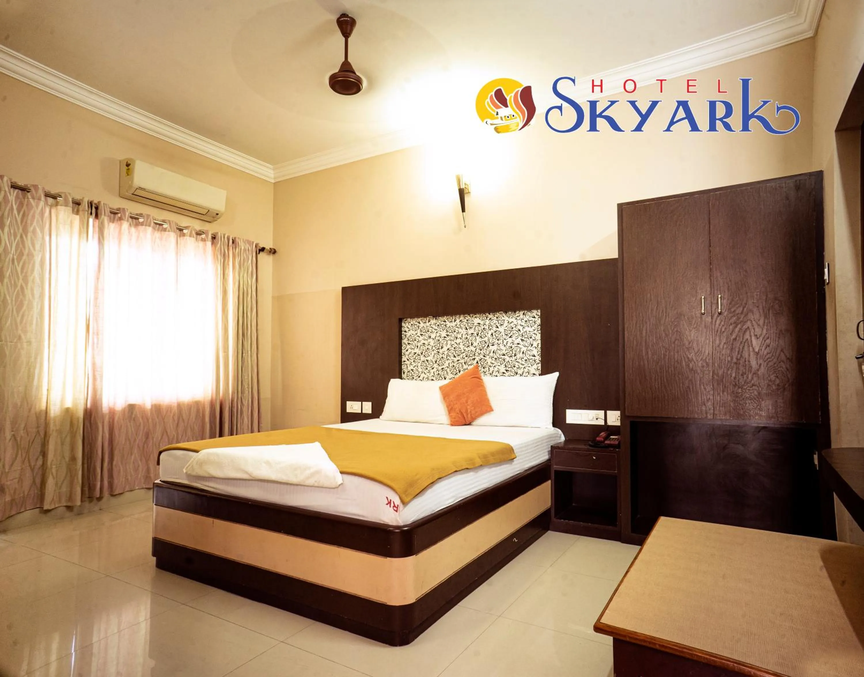 Bed in Hotel Skyark