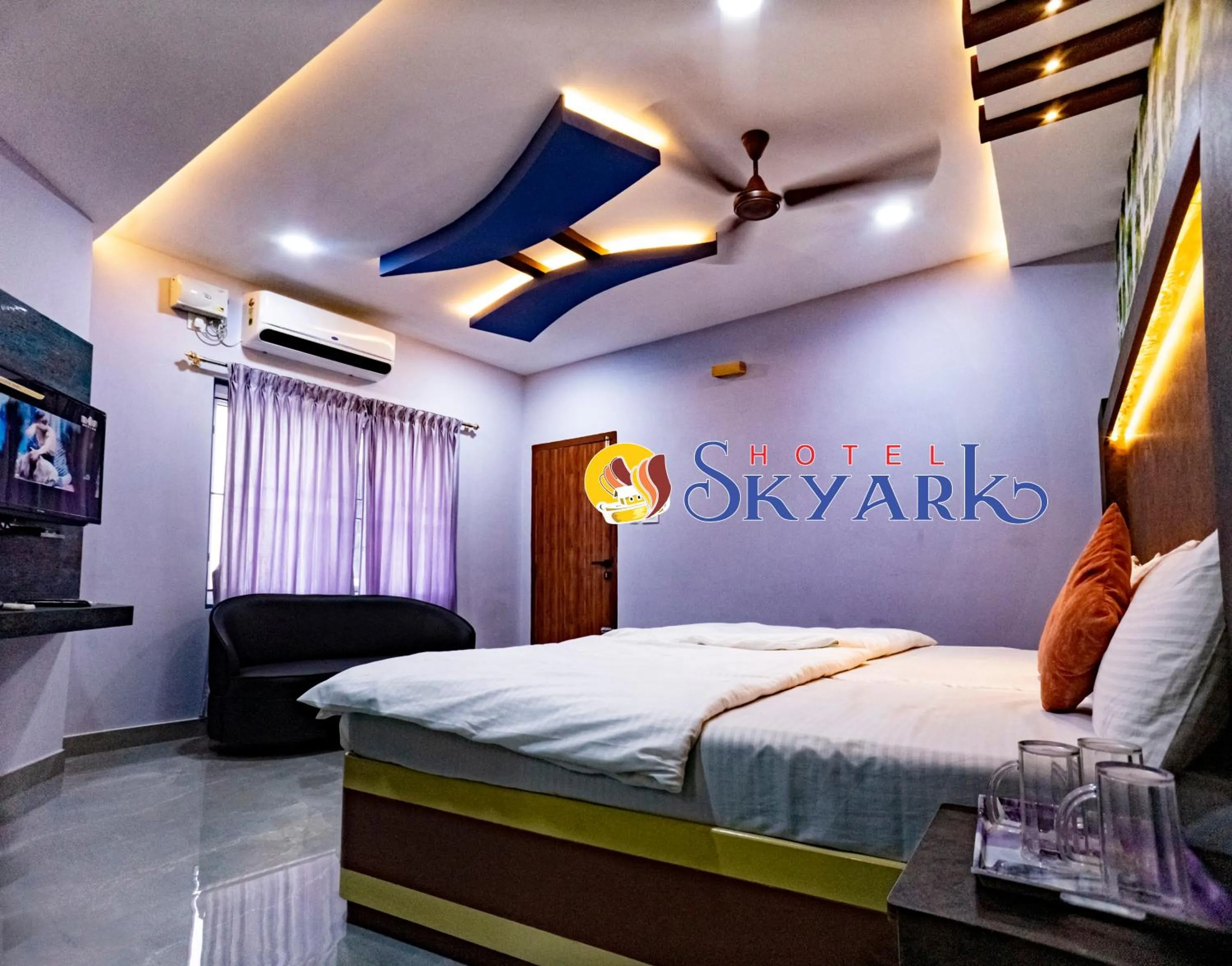 Bed in Hotel Skyark