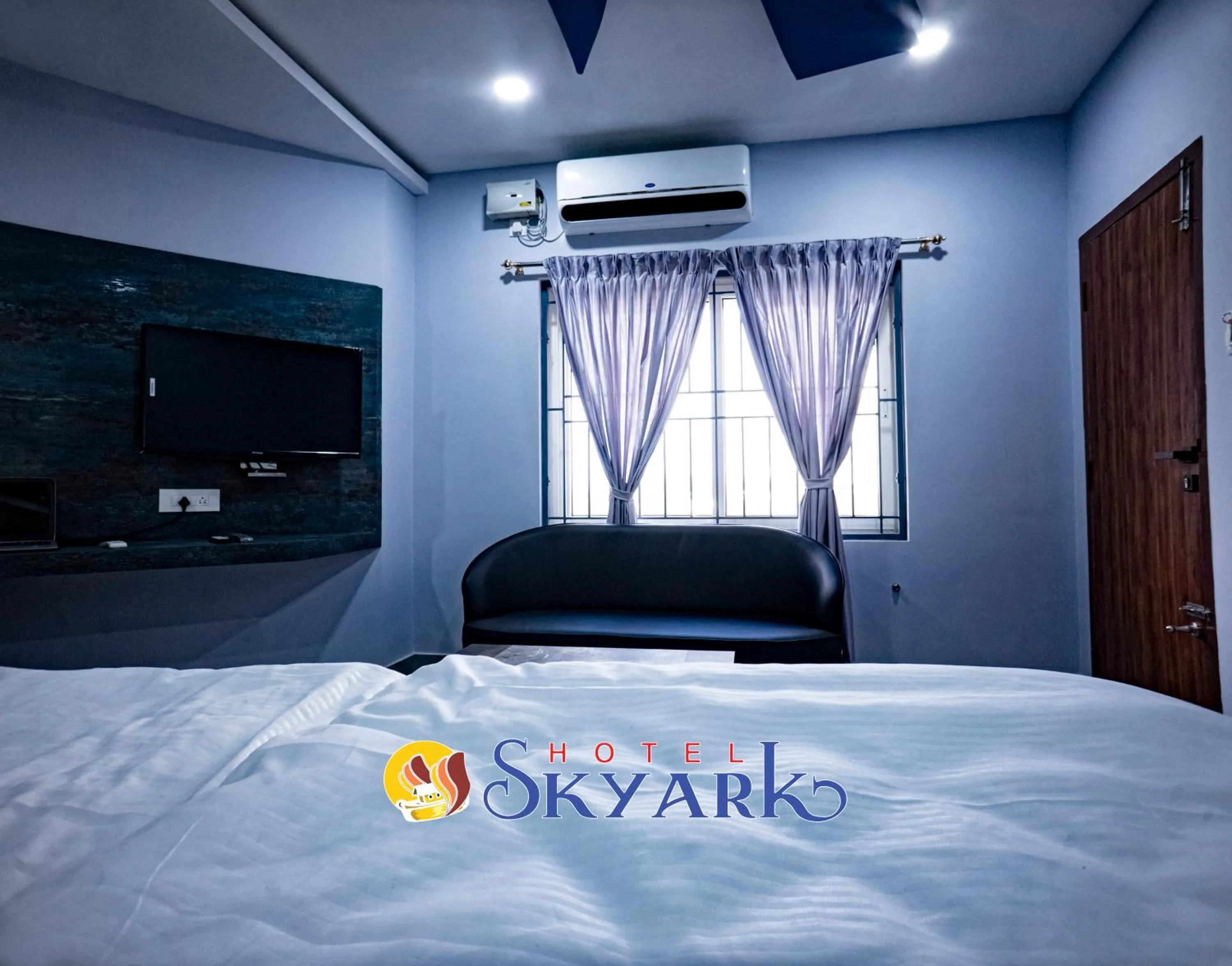 Bed in Hotel Skyark