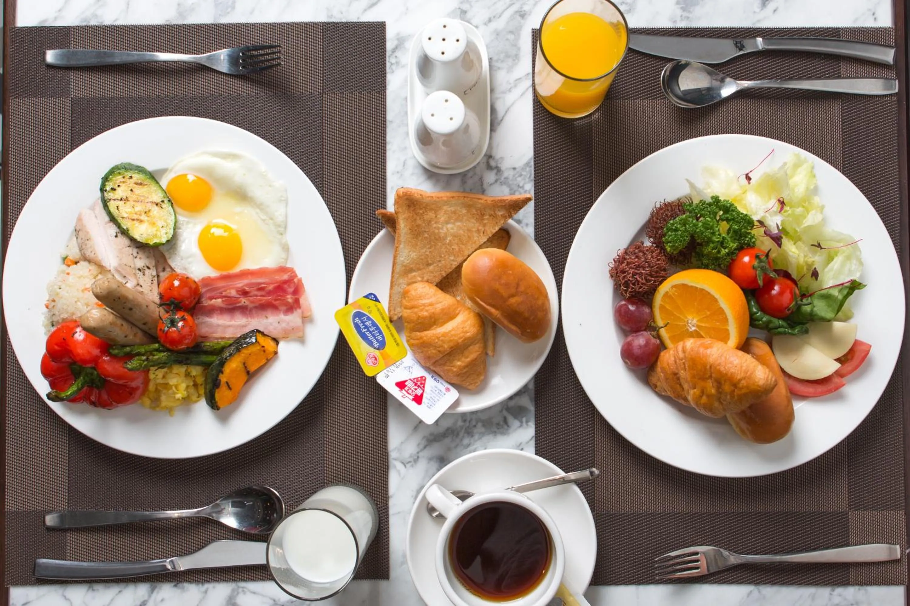 American breakfast in SR Hotel Magok
