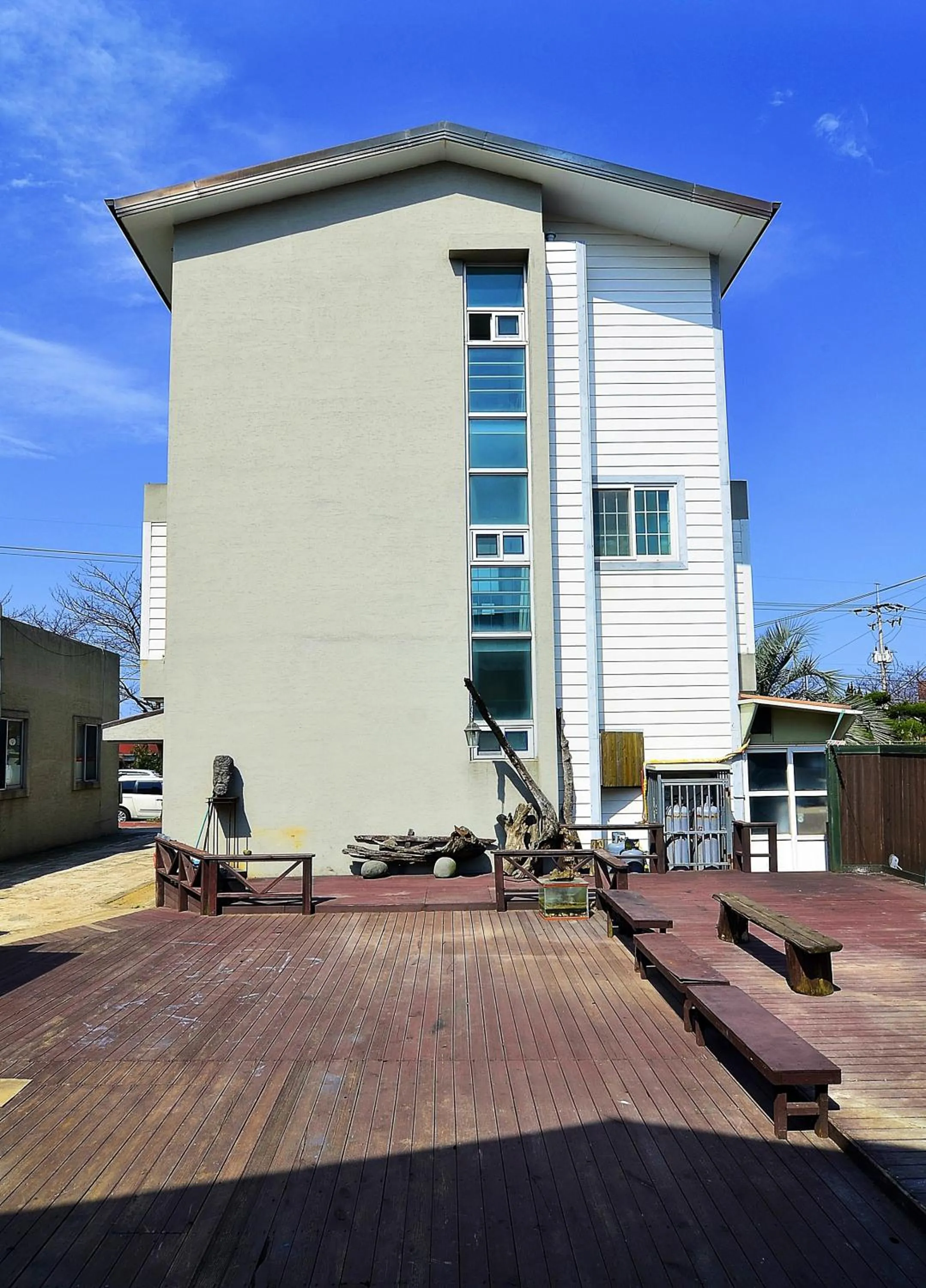 Property building in Ganderak Guesthouse