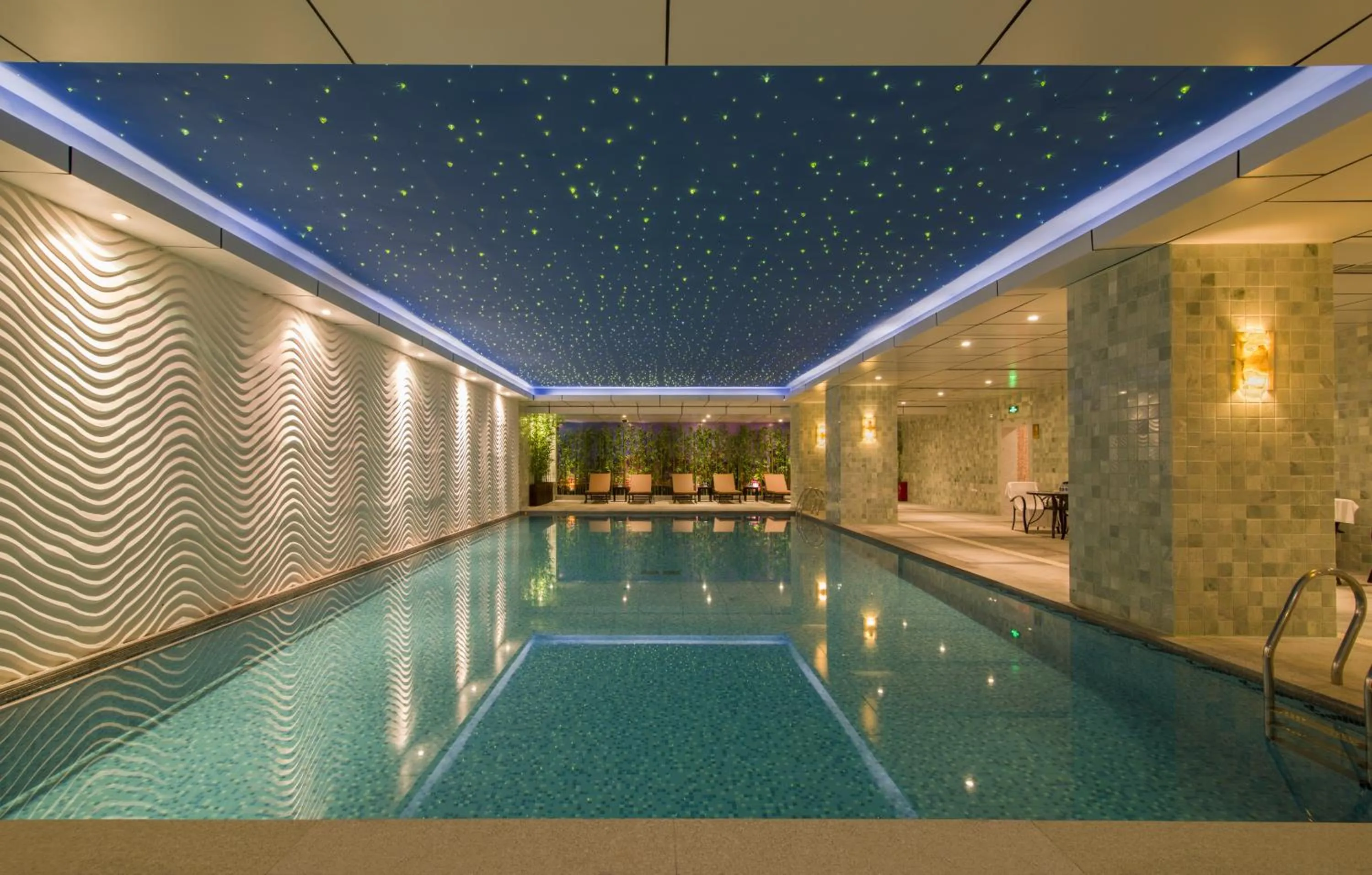 Swimming pool in Avic Hotel Beijing