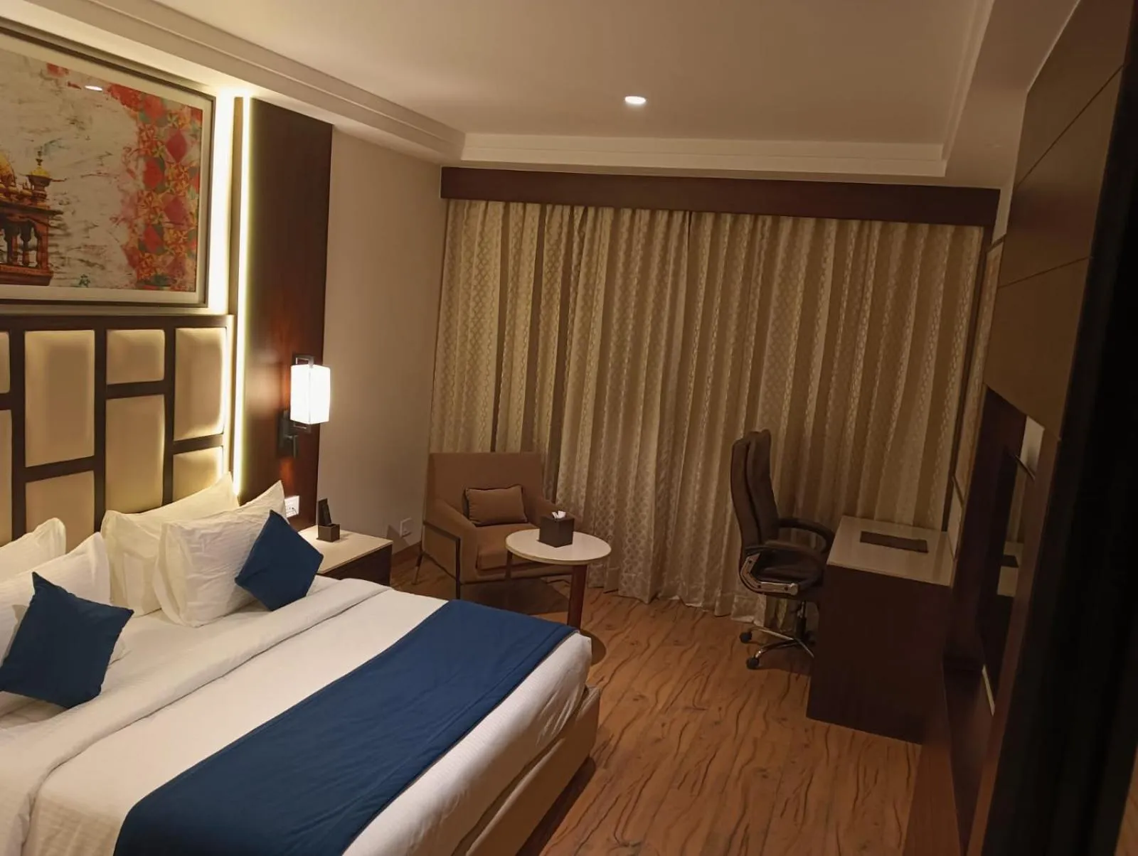 Bedroom, Bed in Best Western Swaran Amritsar