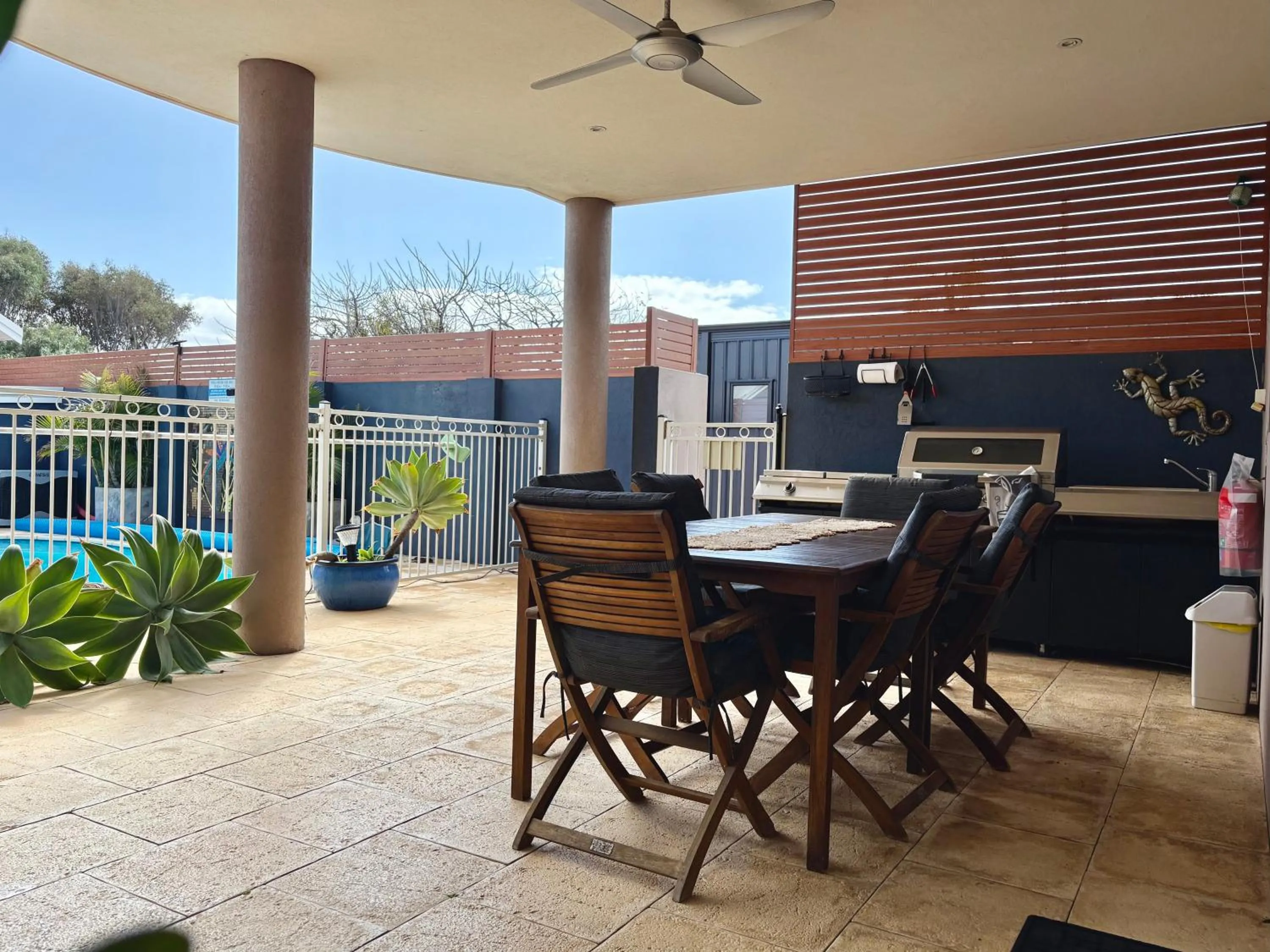 Property building in Gecko Lodge Kalbarri