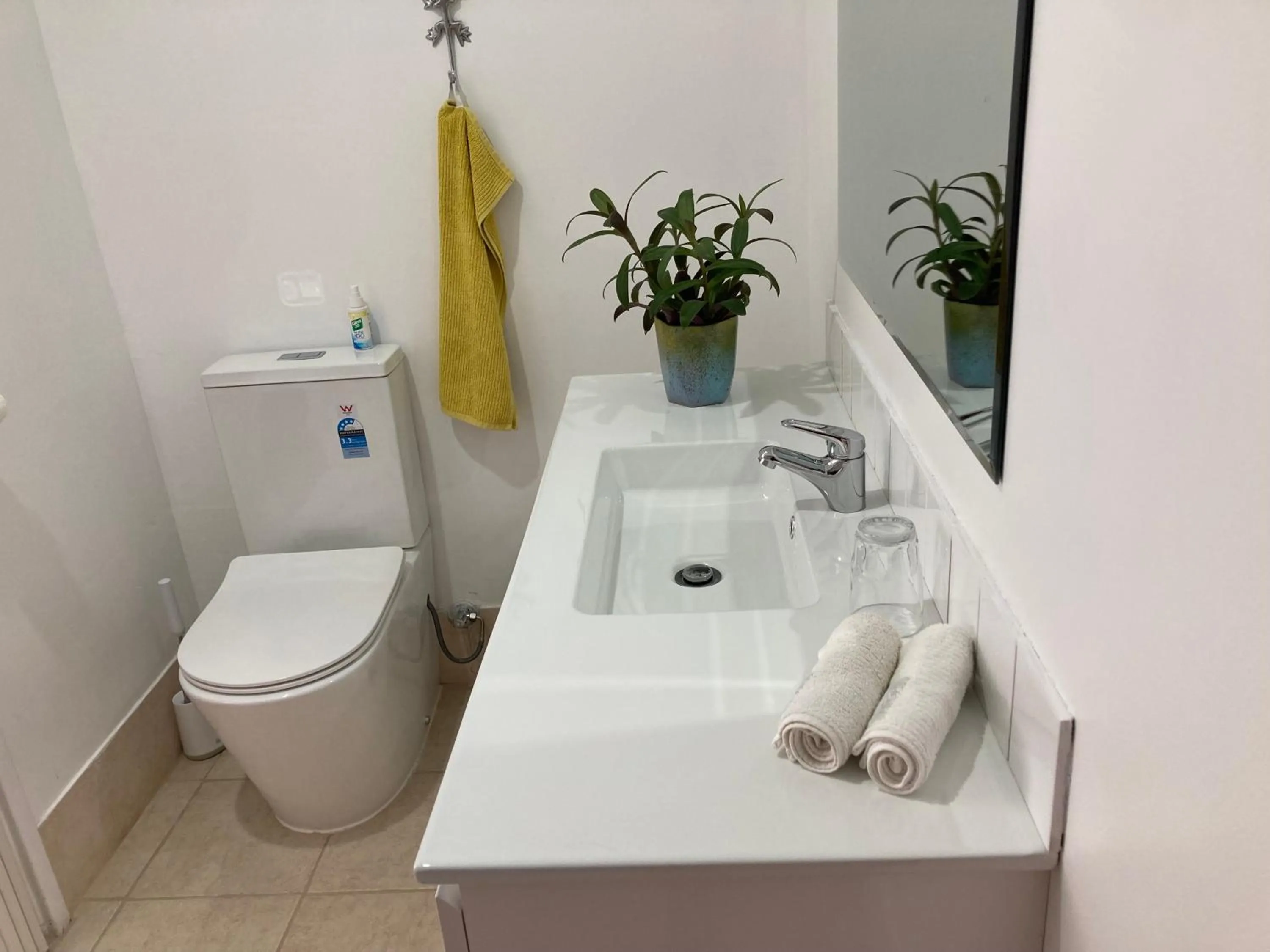 Toilet in Gecko Lodge Kalbarri