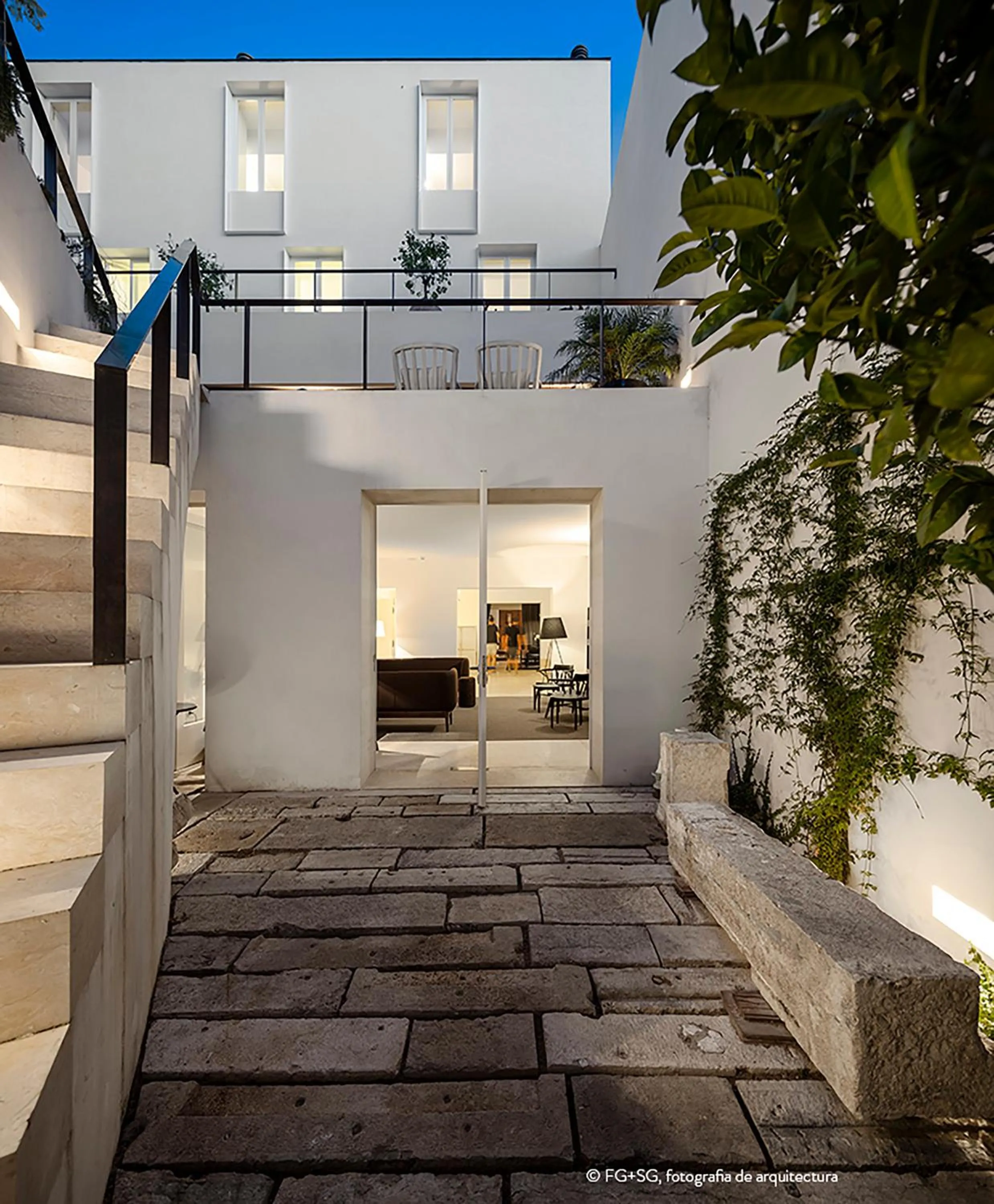 Property building in The Late Birds Lisbon - Gay Urban Resort