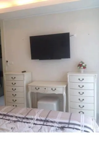 Bed in Cosy Beach View Apartments