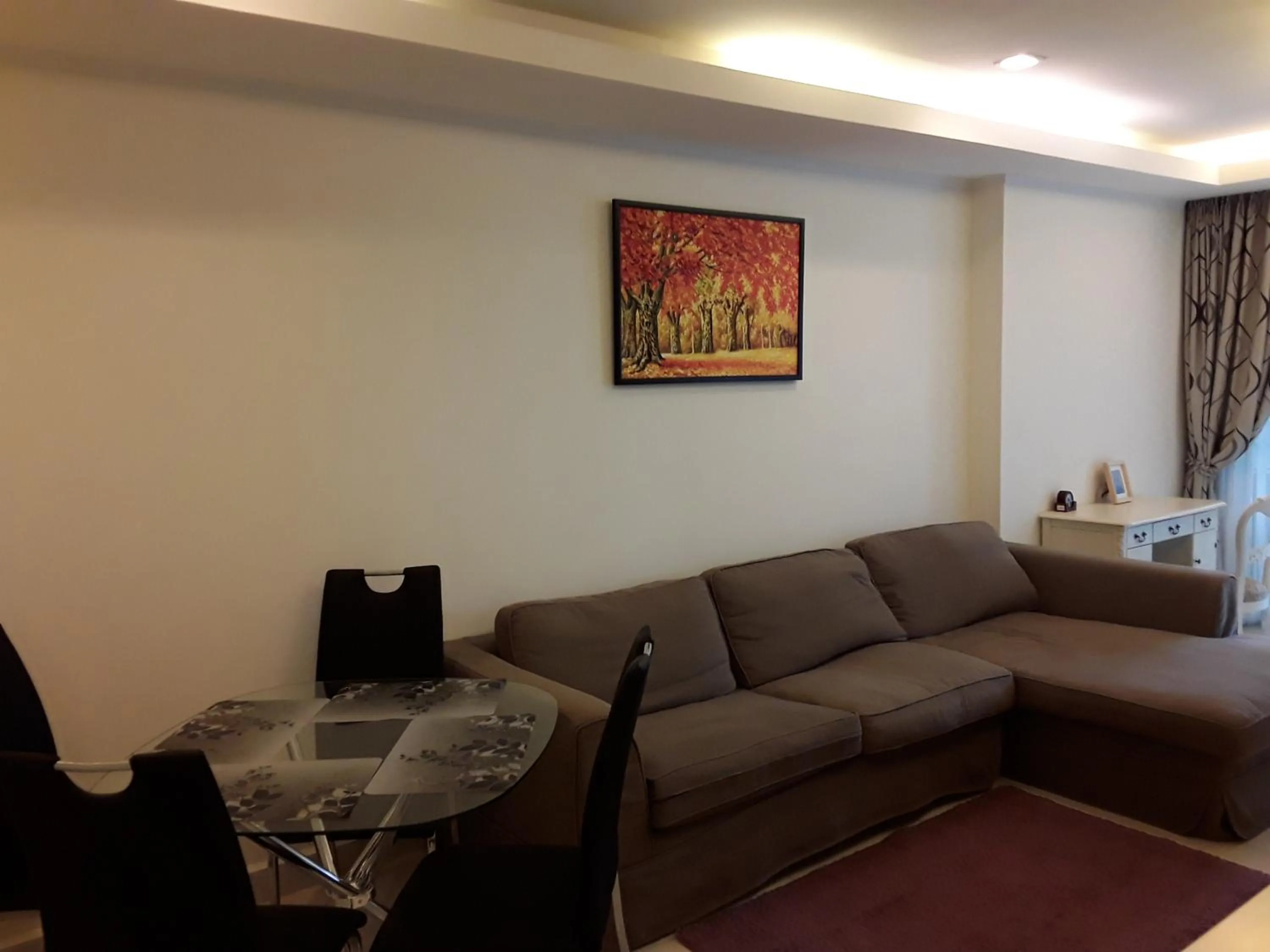 Seating area in Cosy Beach View Apartments