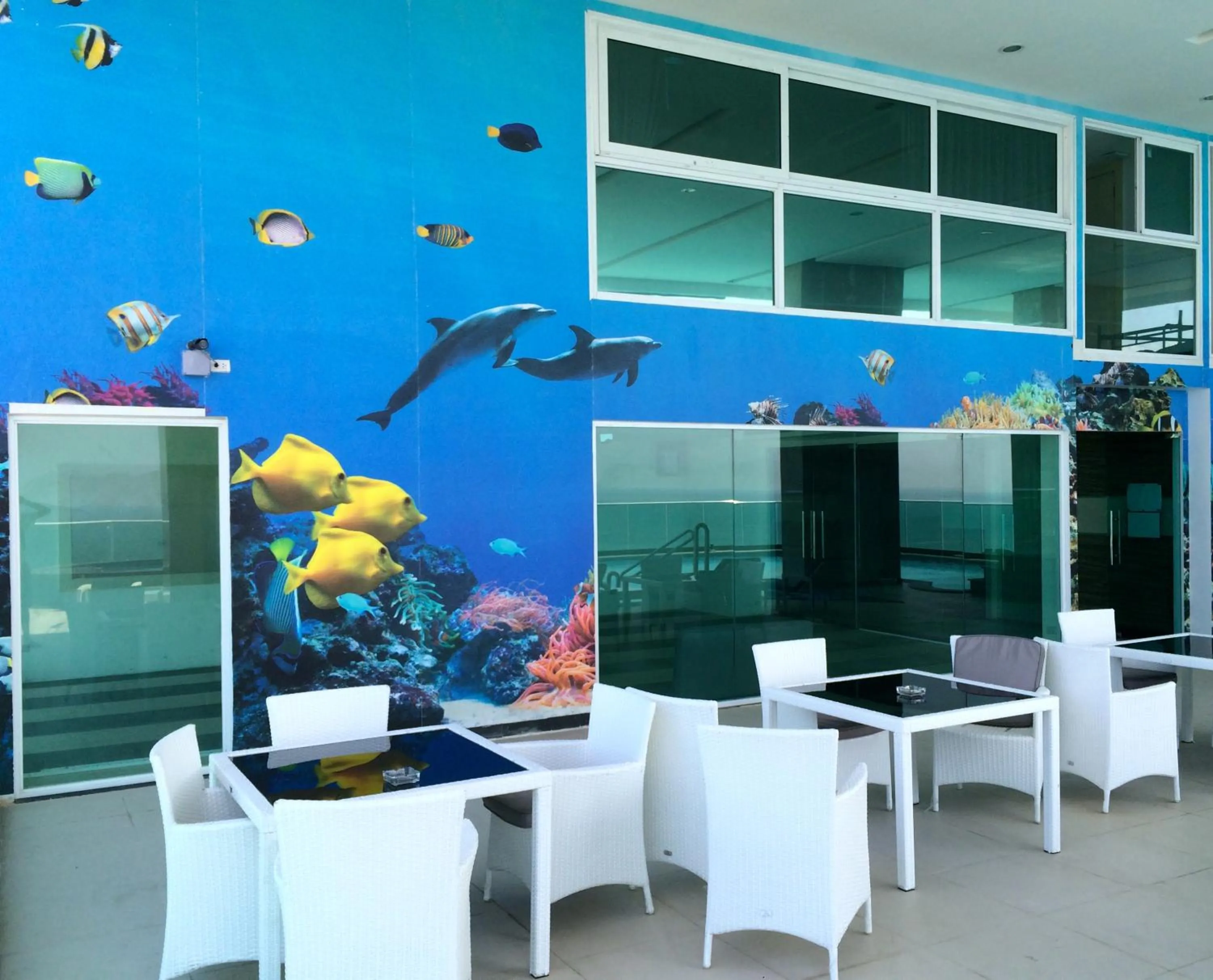 Restaurant/places to eat in Cosy Beach View Apartments