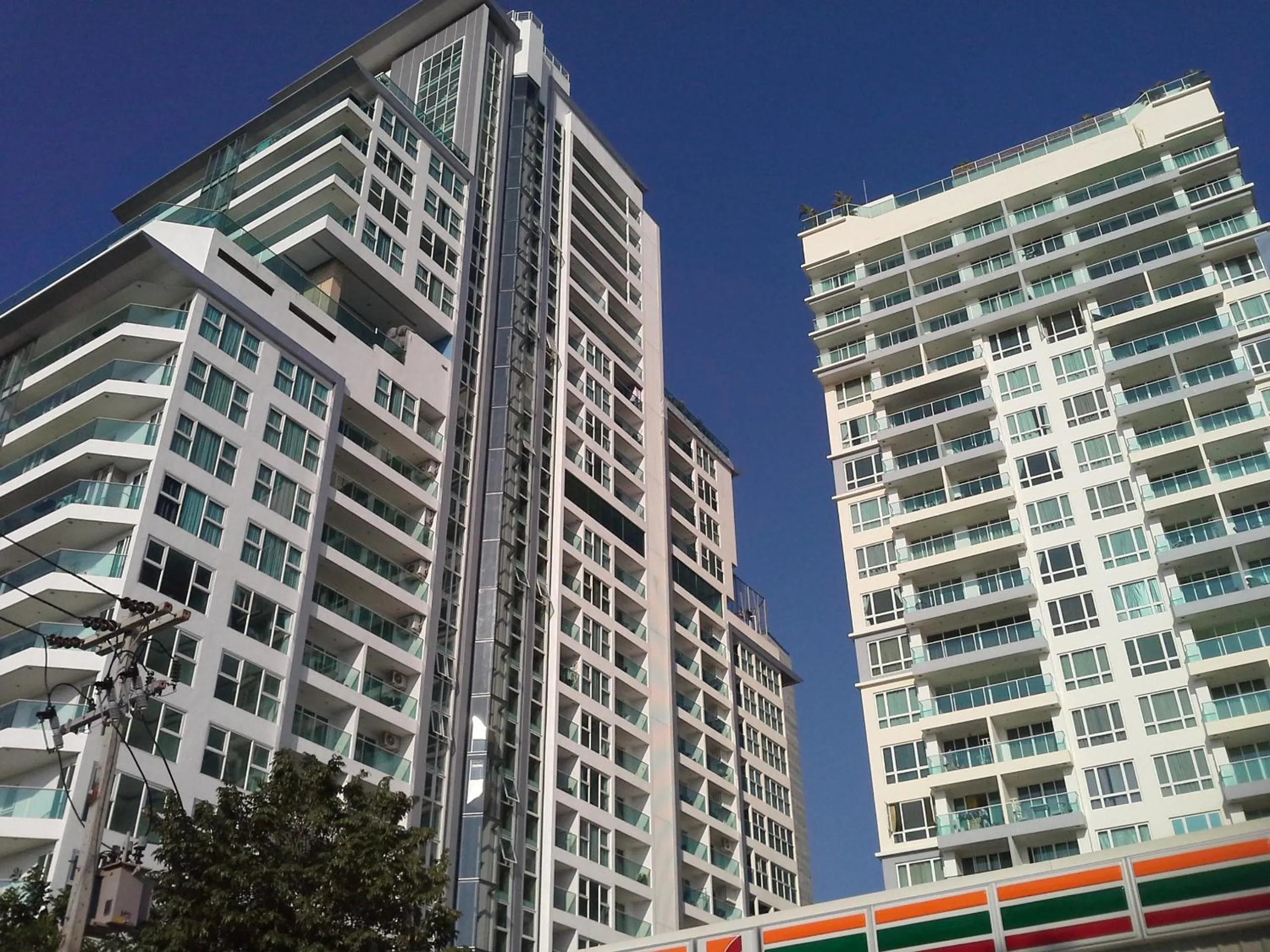 Facade/entrance in Cosy Beach View Apartments