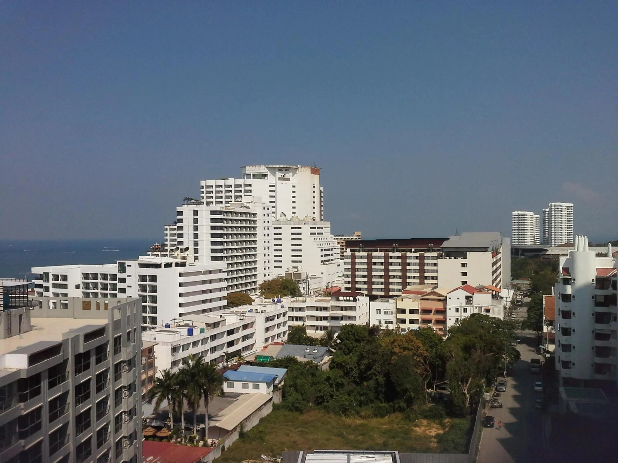 City view in Cosy Beach View Apartments
