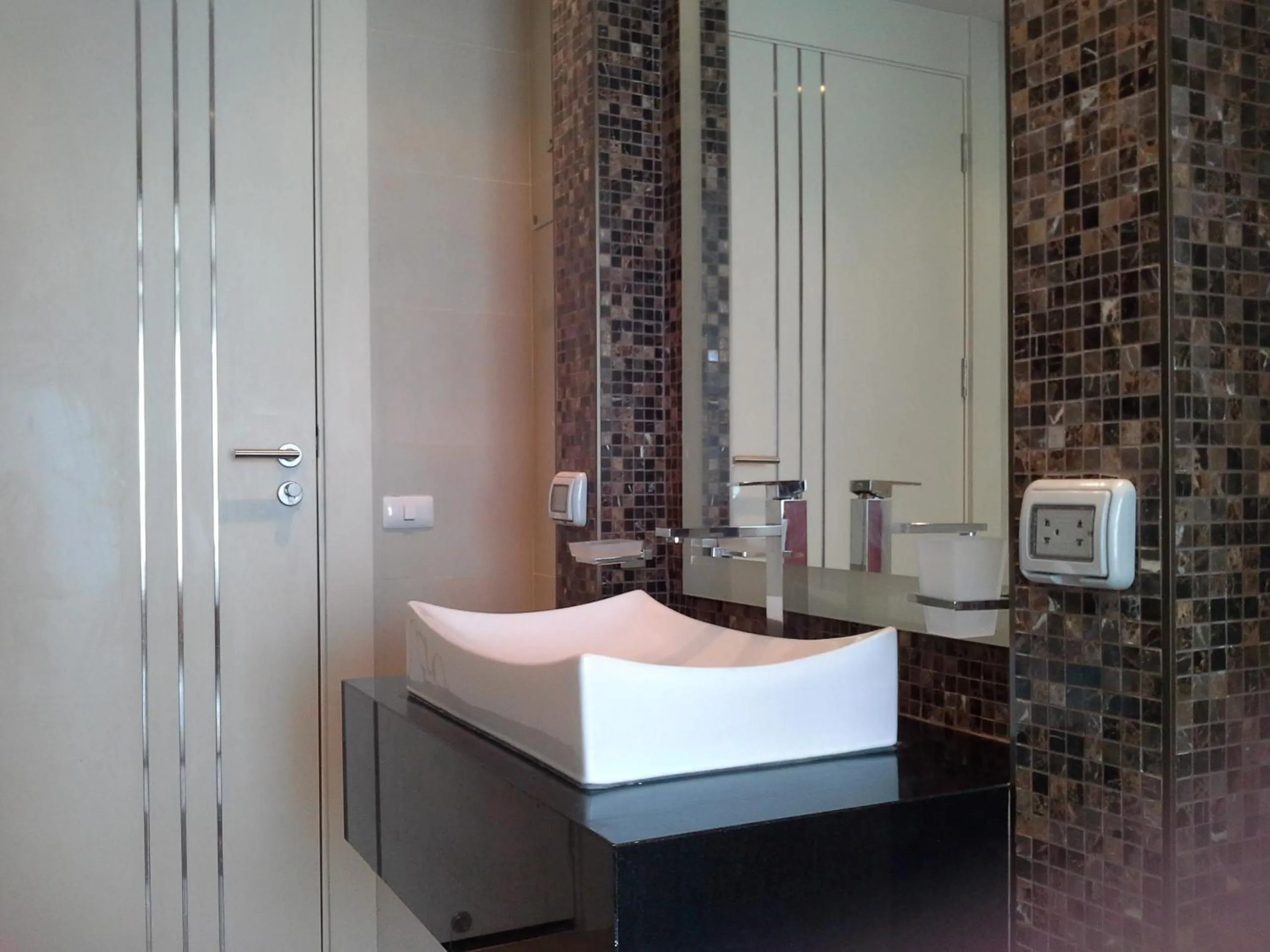 Bathroom in Cosy Beach View Apartments