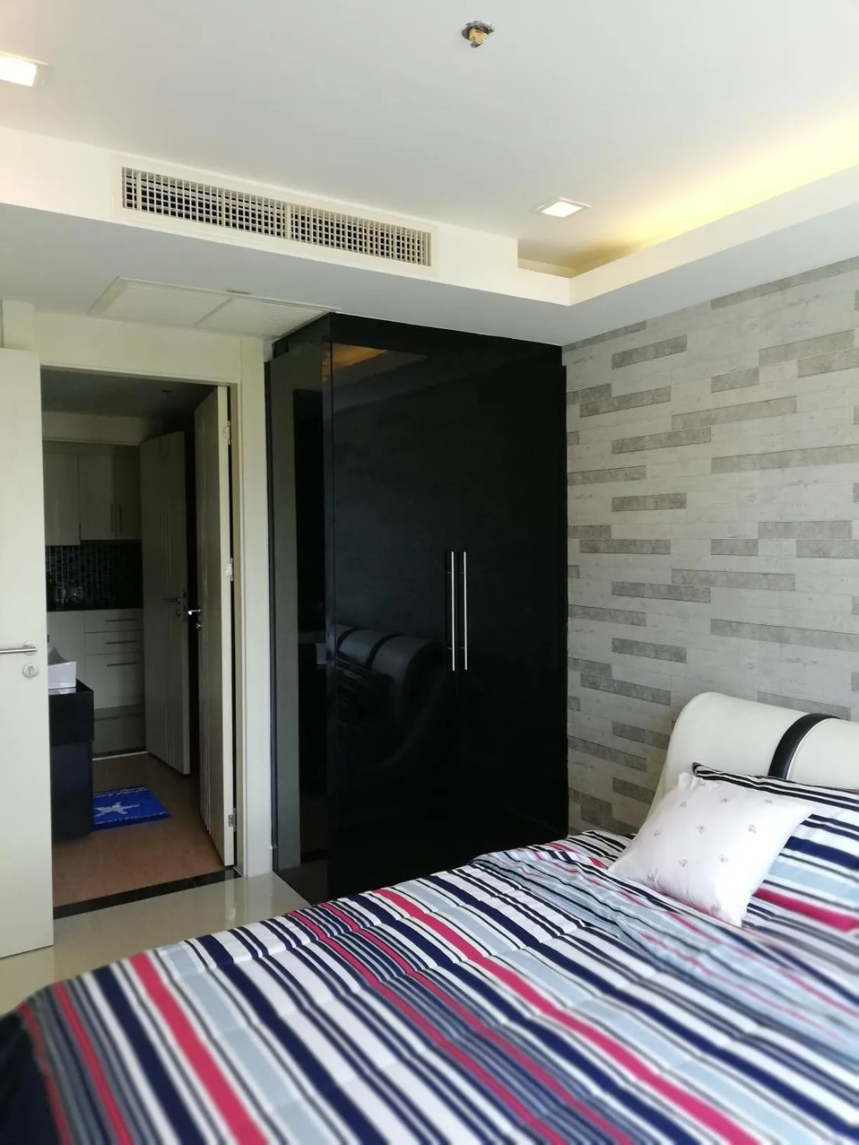 Bedroom, Bed in Cosy Beach View Apartments