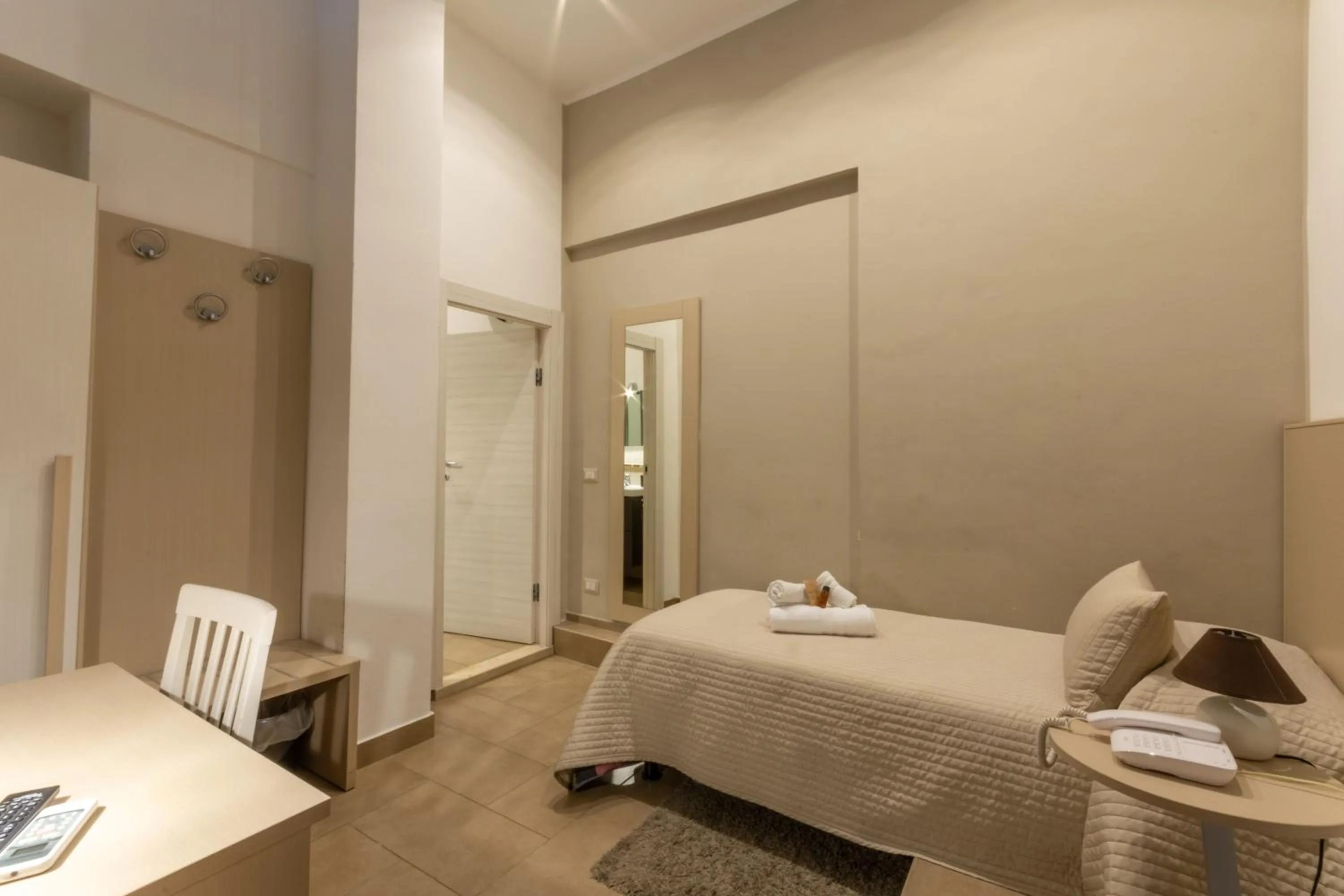 Photo of the whole room, Bed in B&B Cairoli