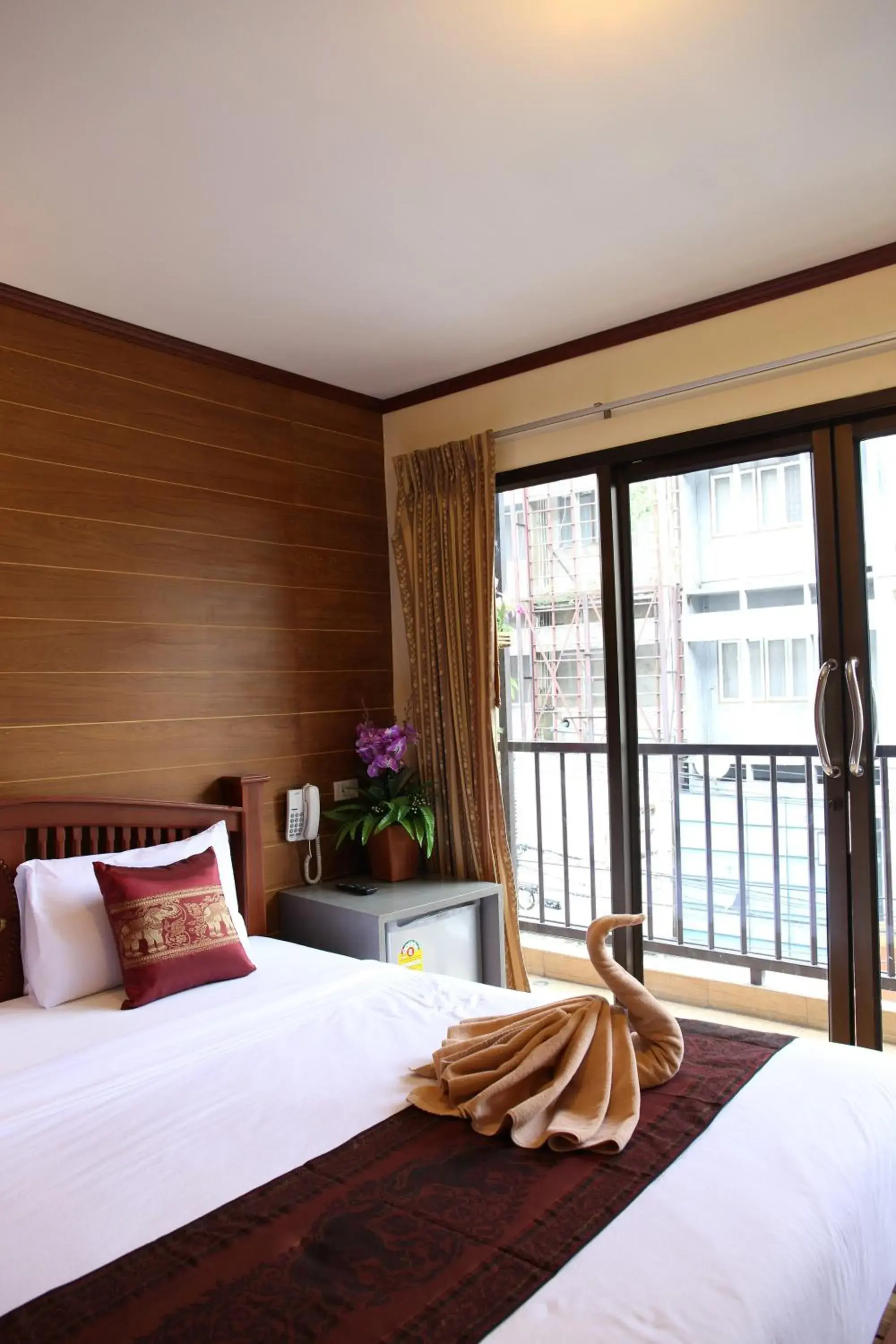 Deluxe Double Room with Balcony in Tanee Place Deluxe Double Room with Balcony in Tanee Place