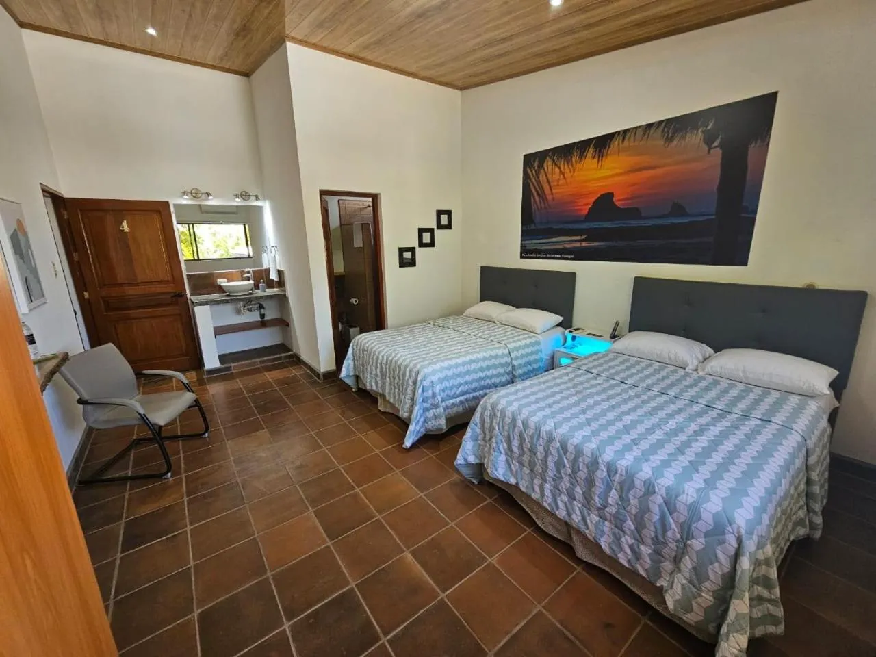 Bathroom, Bed in Nica Valley