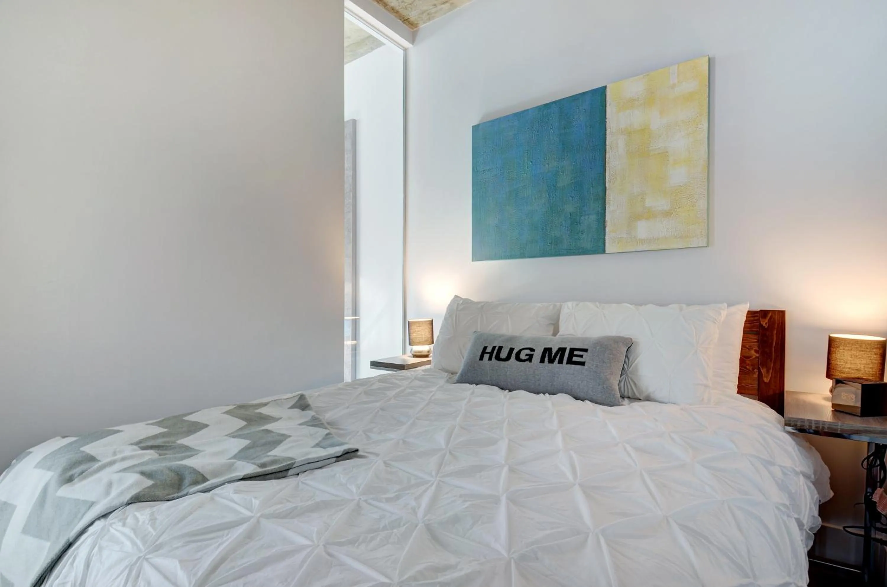 Bedroom, Bed in Les Immeubles Charlevoix - Le 760-506