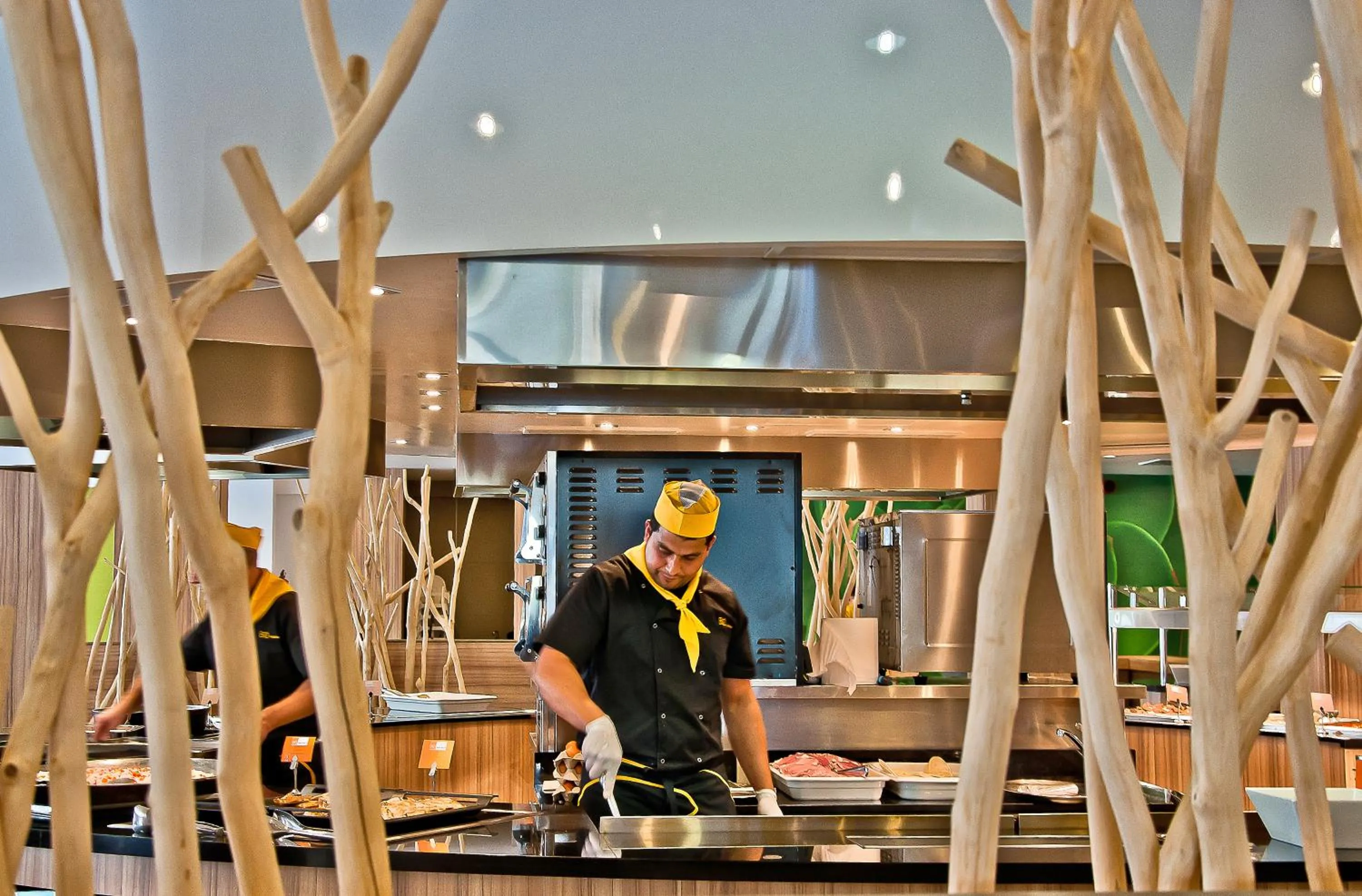 Restaurant/places to eat in BQ Delfín Azul Hotel