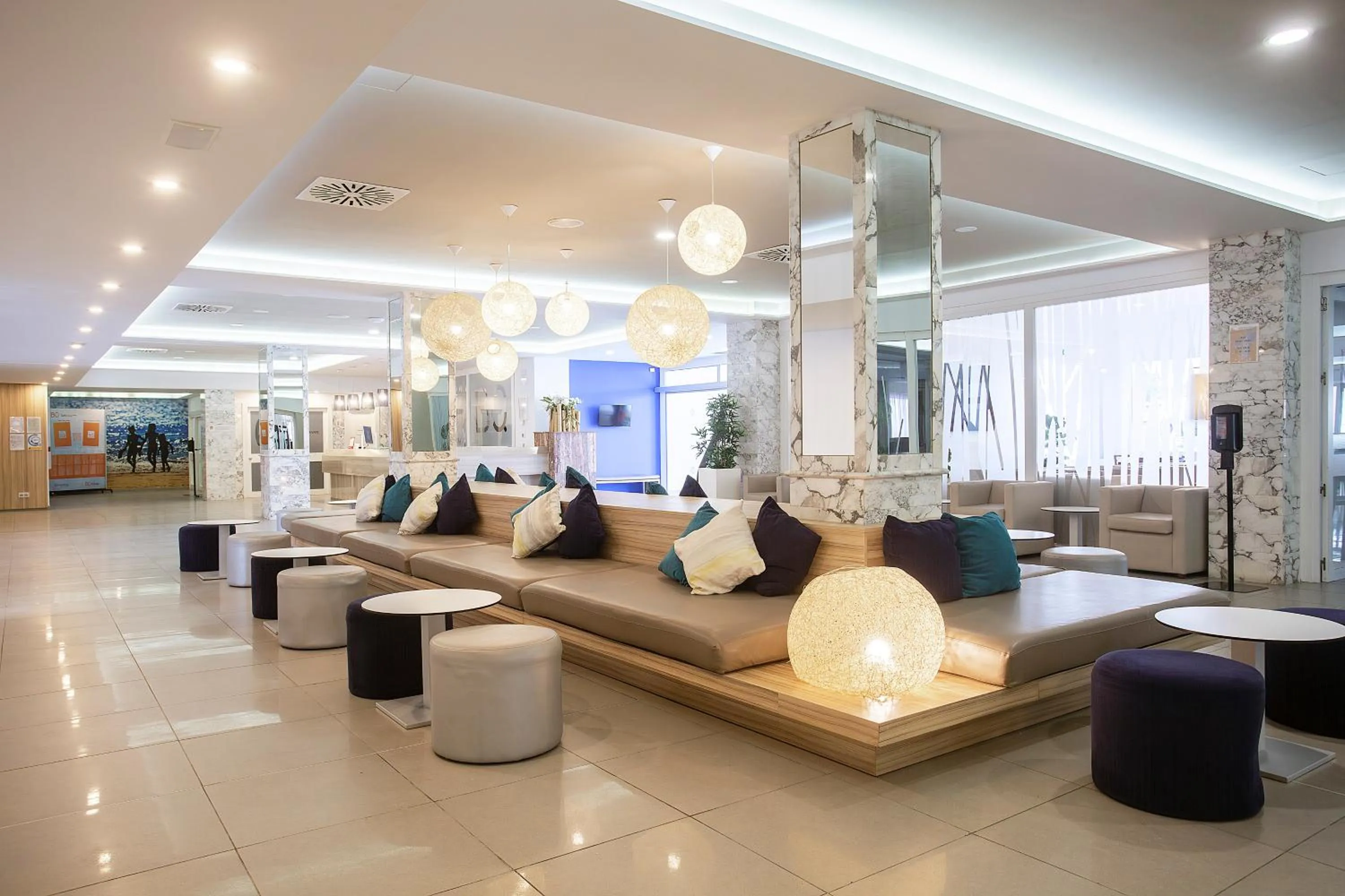 Living room in BQ Delfín Azul Hotel