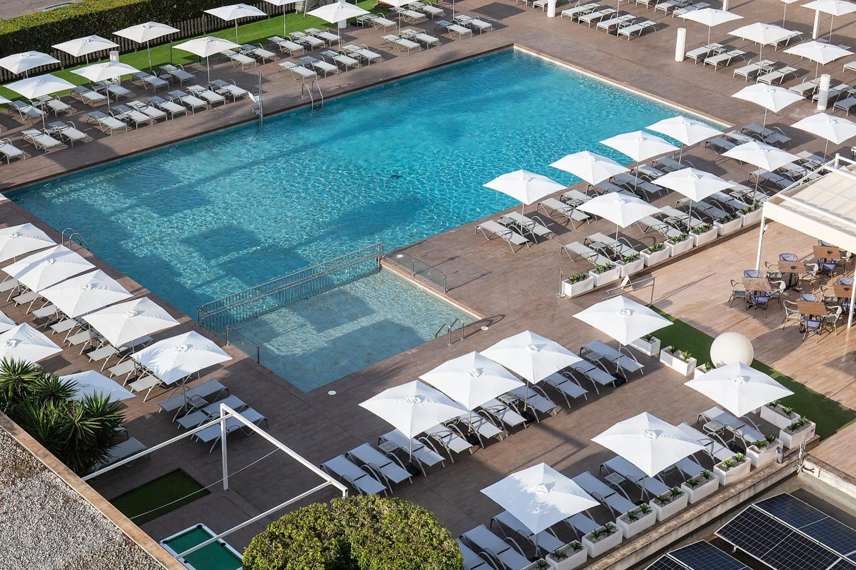 Pool view in BQ Delfín Azul Hotel