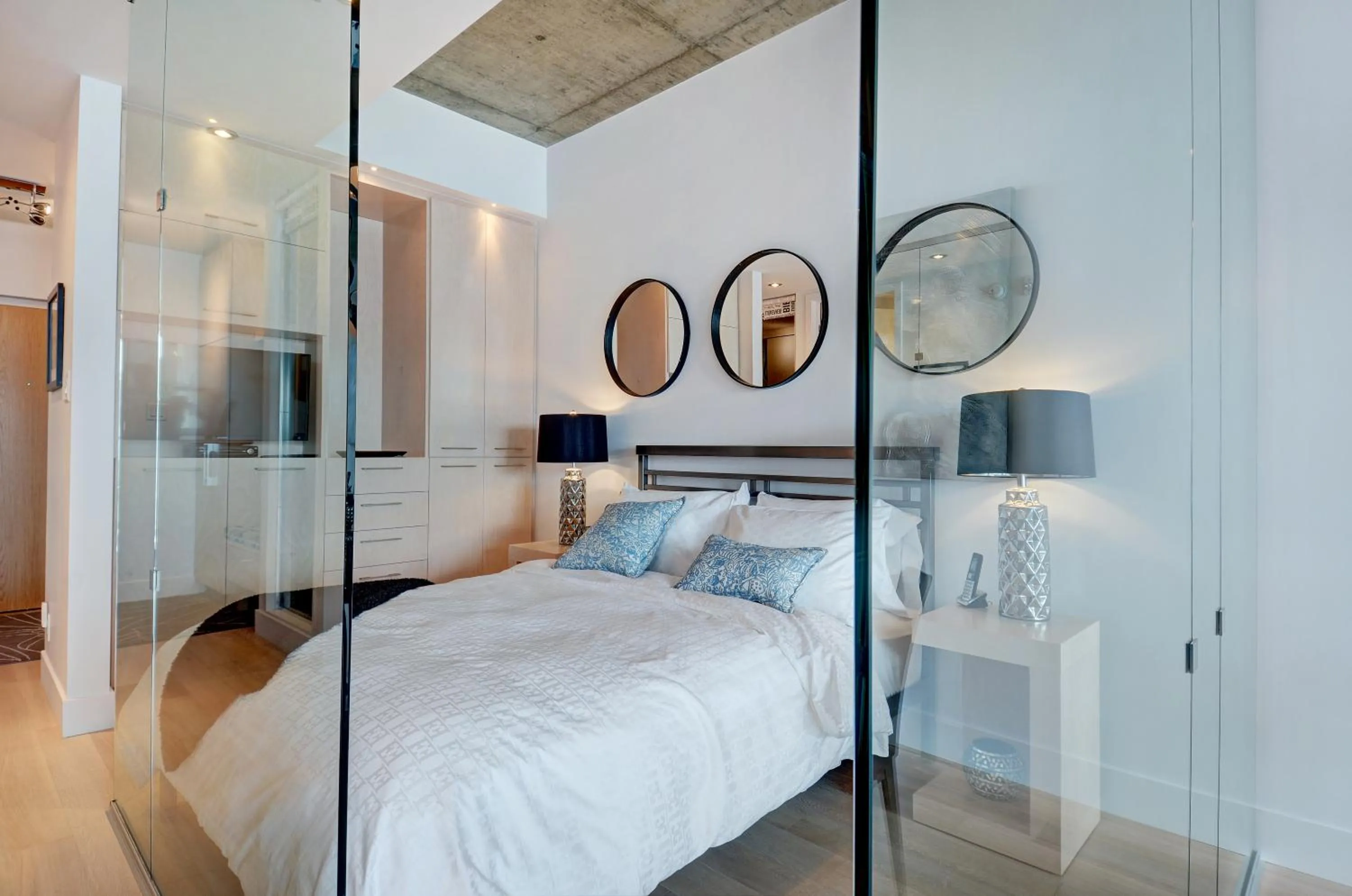 Bedroom, Bed in Les Immeubles Charlevoix - Le 760-610