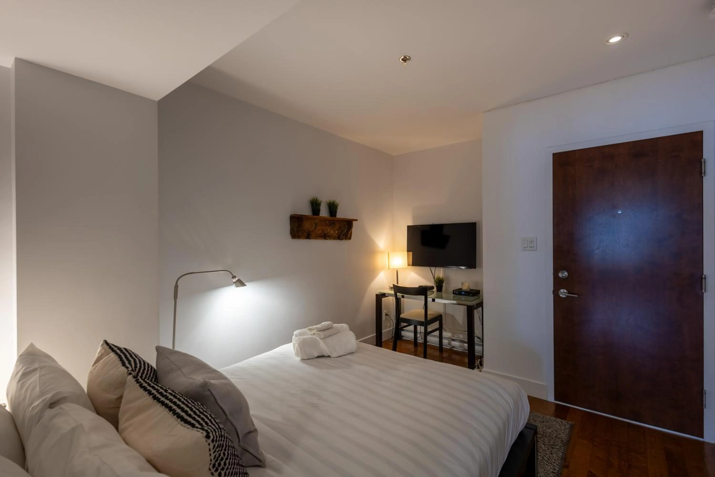 Bed in Les Immeubles Charlevoix - Le 1173