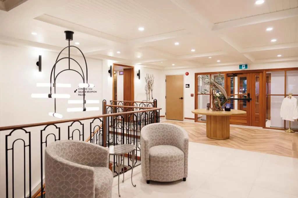 Lobby or reception in La Pinsonnière