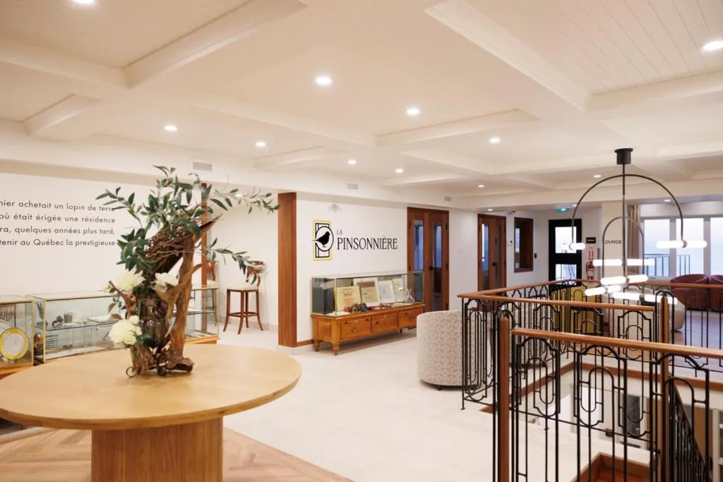 Lobby or reception in La Pinsonnière