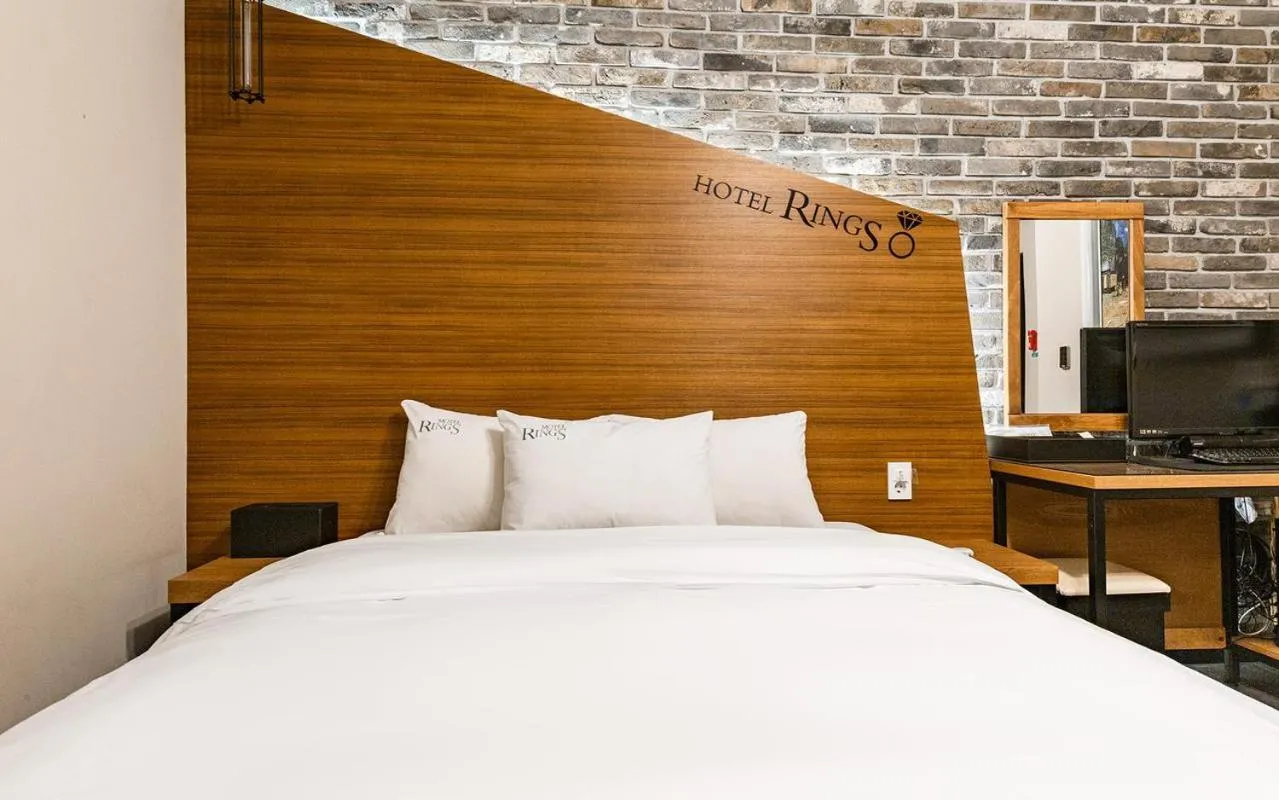 Bed in Rings Hotel