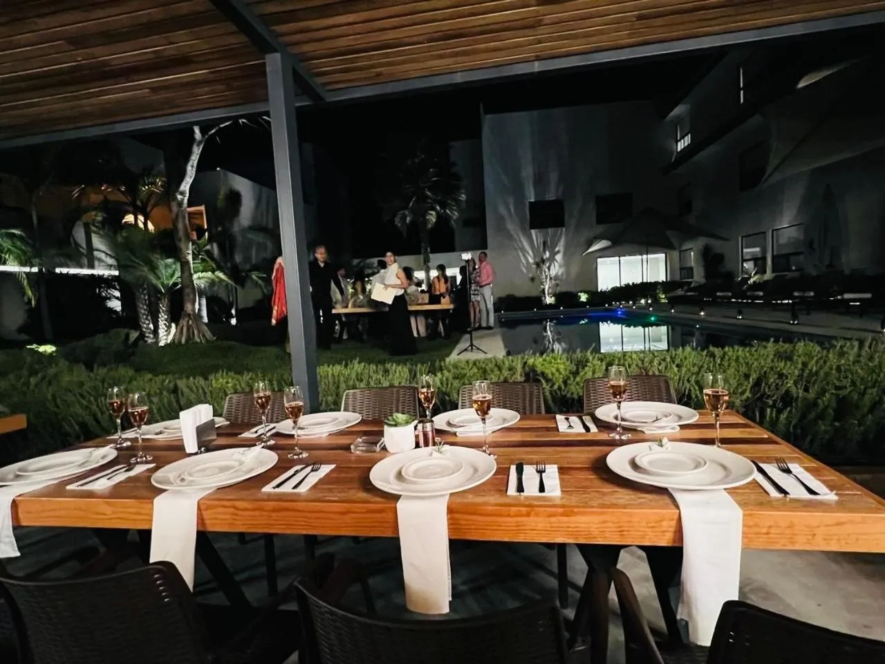 Restaurant/places to eat in Casa Begonias Hotel mas Villas