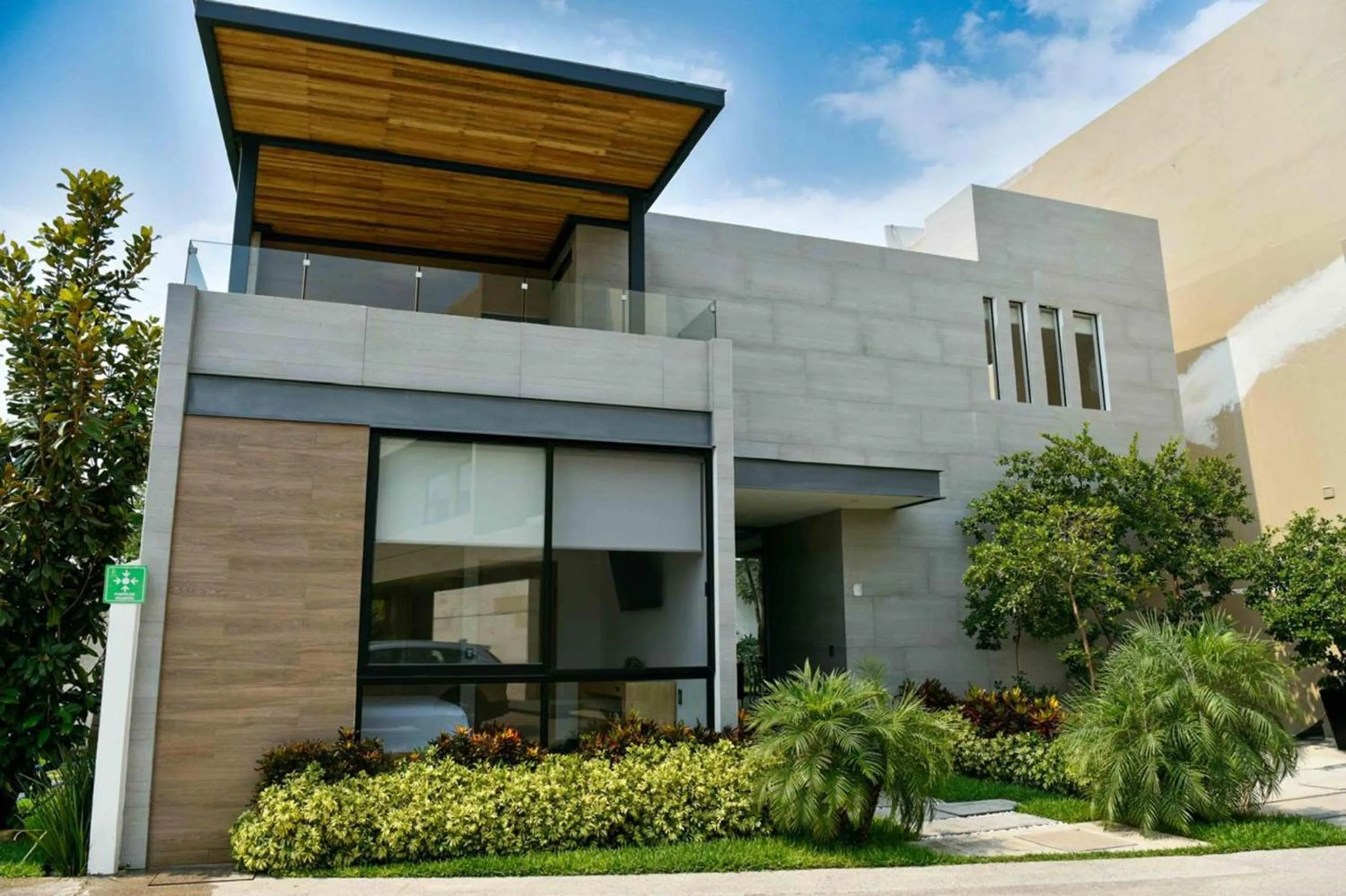 Off site in Casa Begonias Hotel mas Villas