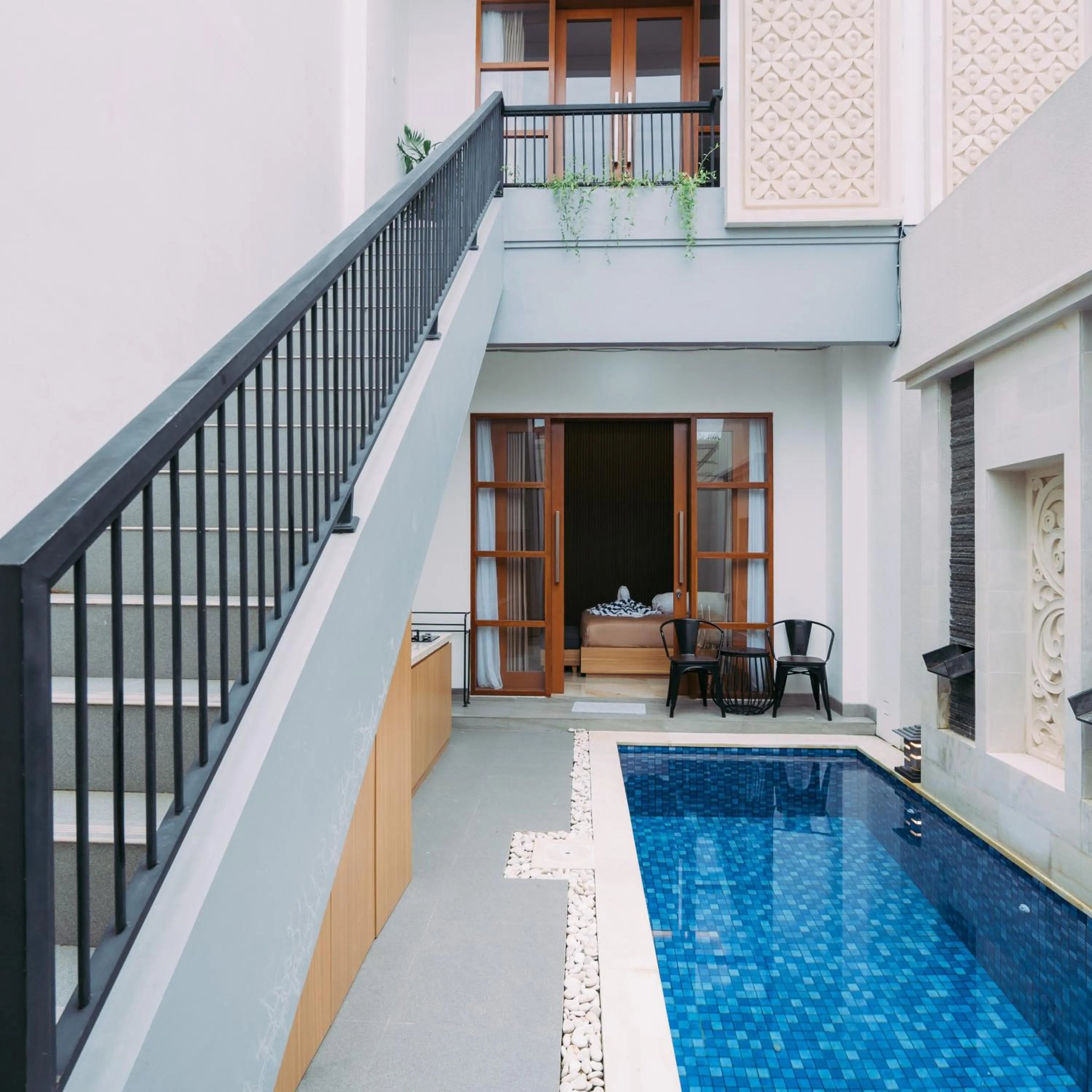 Swimming pool in The Lavana Nakula Villa Kuta Sunset