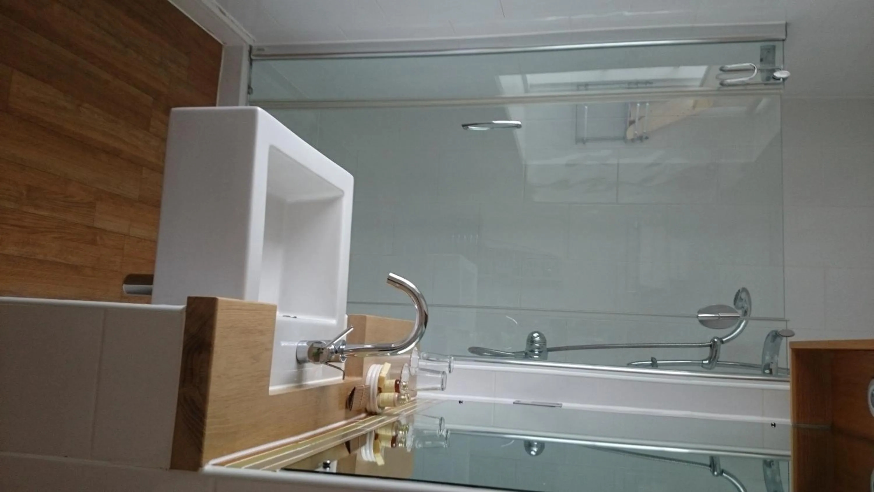 Bathroom in The Red Lion