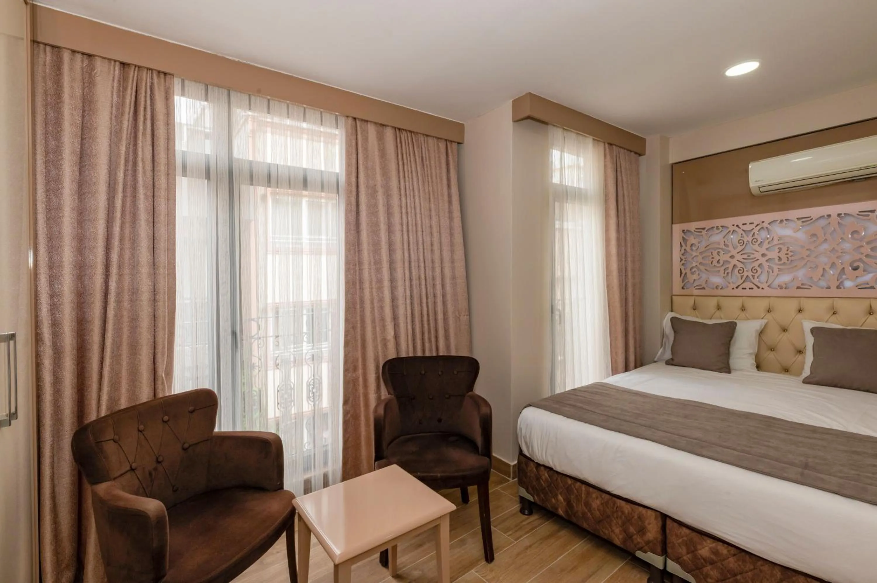 Massage, Bed in Taksim Peri Suite